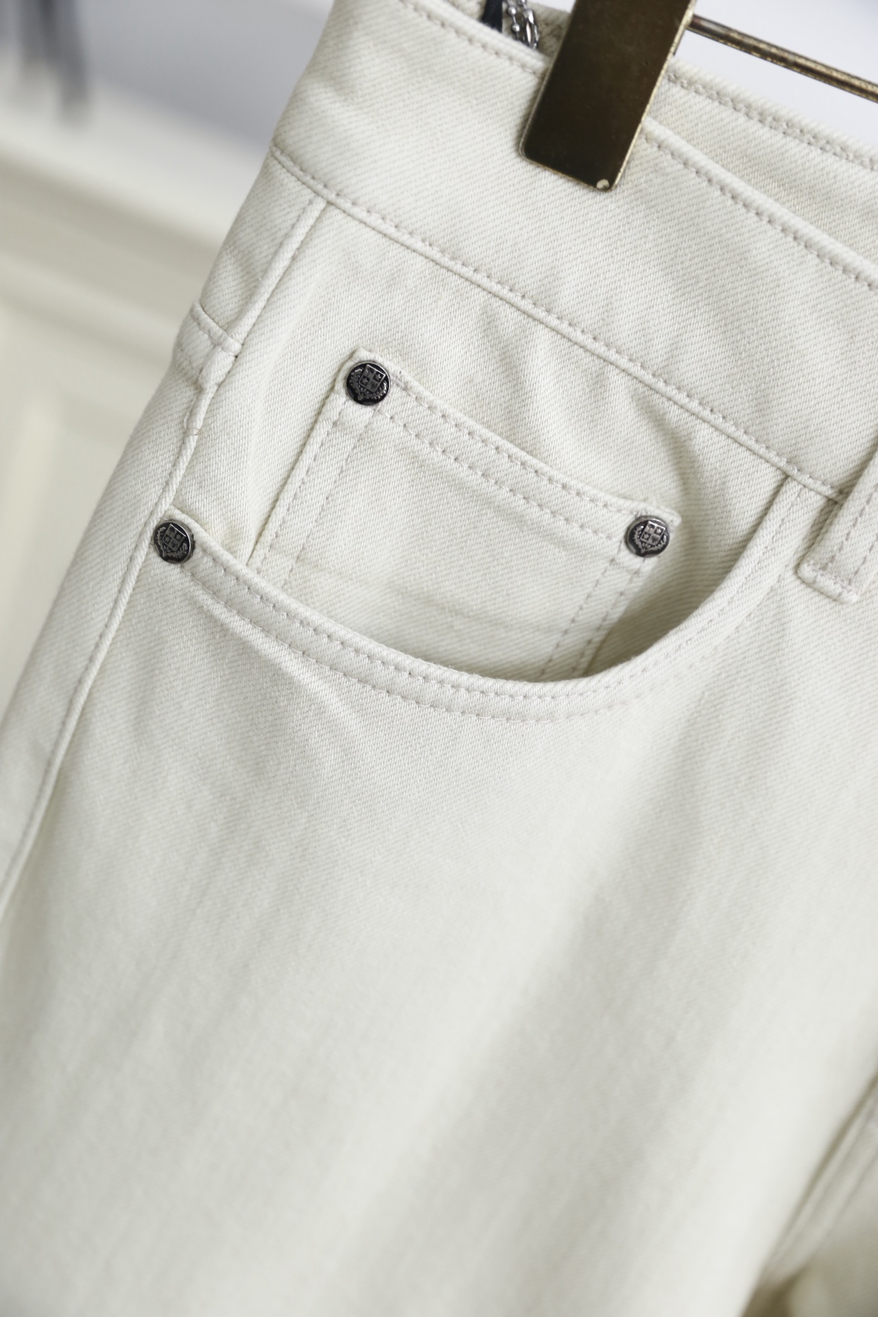 🔥lp🆕.25秋冬新品！男士时尚百搭休闲裤👍奢华经典品牌LOGO搭配😎采用高弹水洗牛仔布面料制作，触感柔