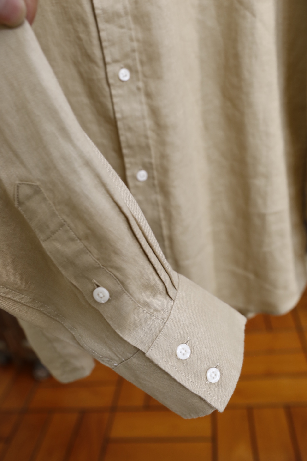 🔥BC.25秋冬新品！时尚男士百搭衬衫👔采用亚麻混纺面料打造，触感清爽透气，具备良好的吸汗排湿性能，久穿