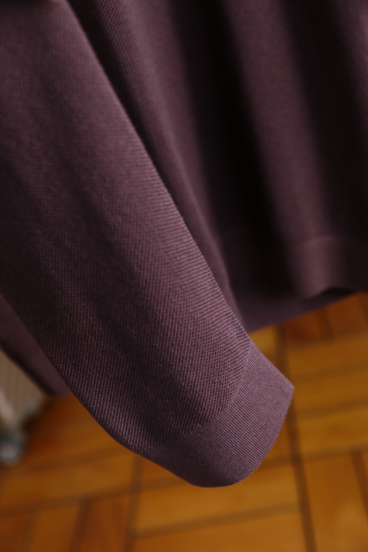 🔥杰尼亚.25秋冬男士翻领针织衫👍采用细密的针织混纺面料制作，触感顺滑且具备良好的亲肤性，透气排汗的同时