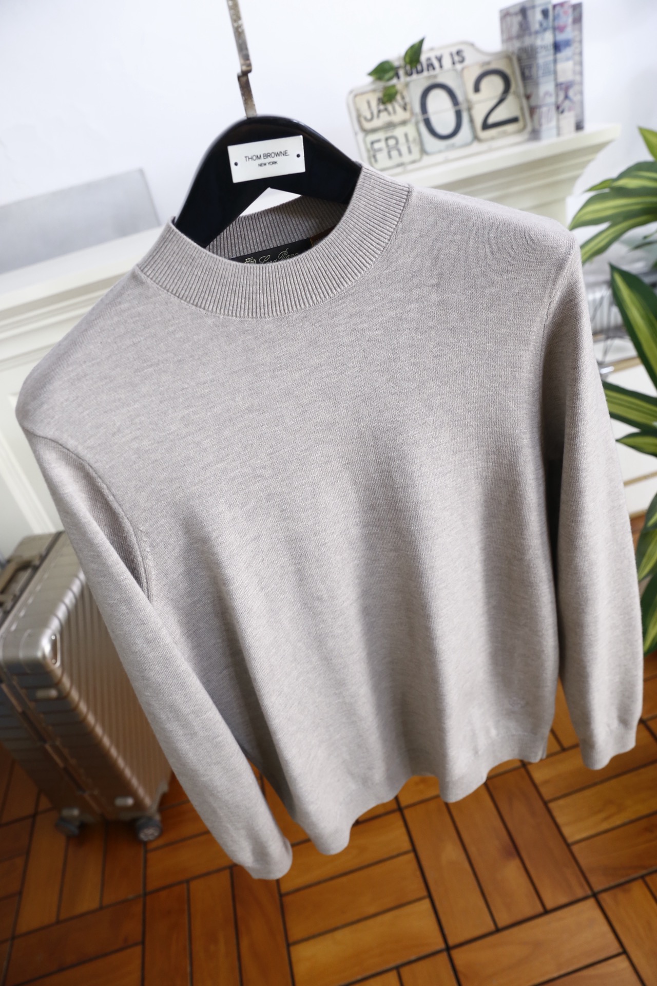 🔥lp🆕.25秋冬男士半高领针织毛衣，秋冬基础款内搭单品，整体风格简约百搭，适合秋冬穿着。它采用修身剪裁