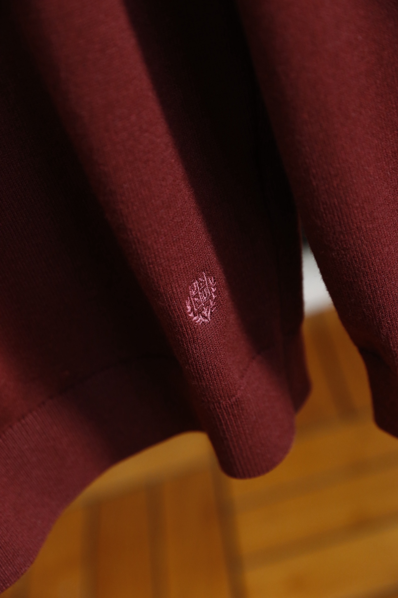 🔥lp🆕.25秋冬男士半高领针织毛衣，秋冬基础款内搭单品，整体风格简约百搭，适合秋冬穿着。它采用修身剪裁