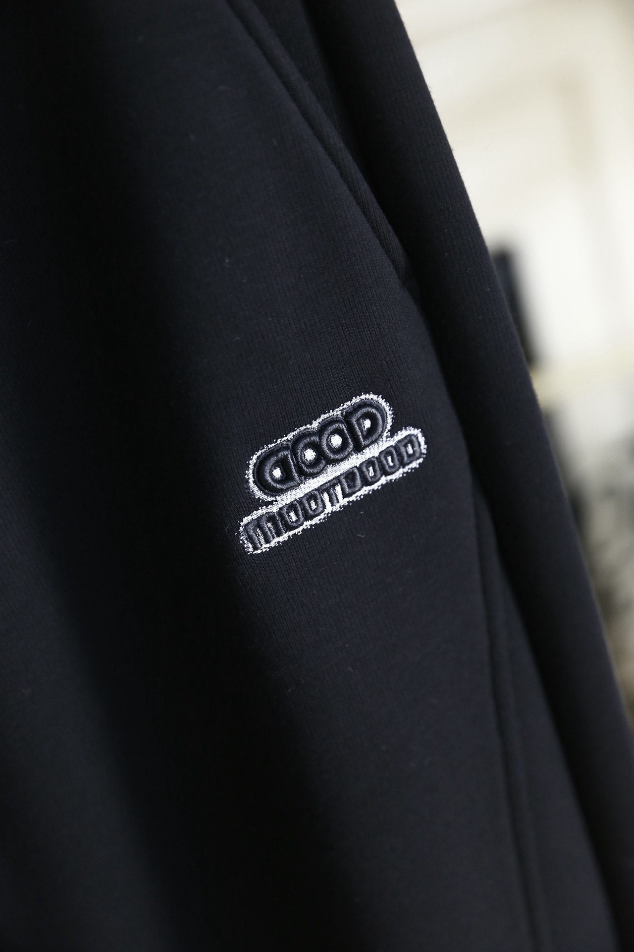 🔥原单.2025秋季时尚新品男士加绒休闲裤！采用进口舒适保暖面料，奢华经典定制LOGO设计 上身随意舒服