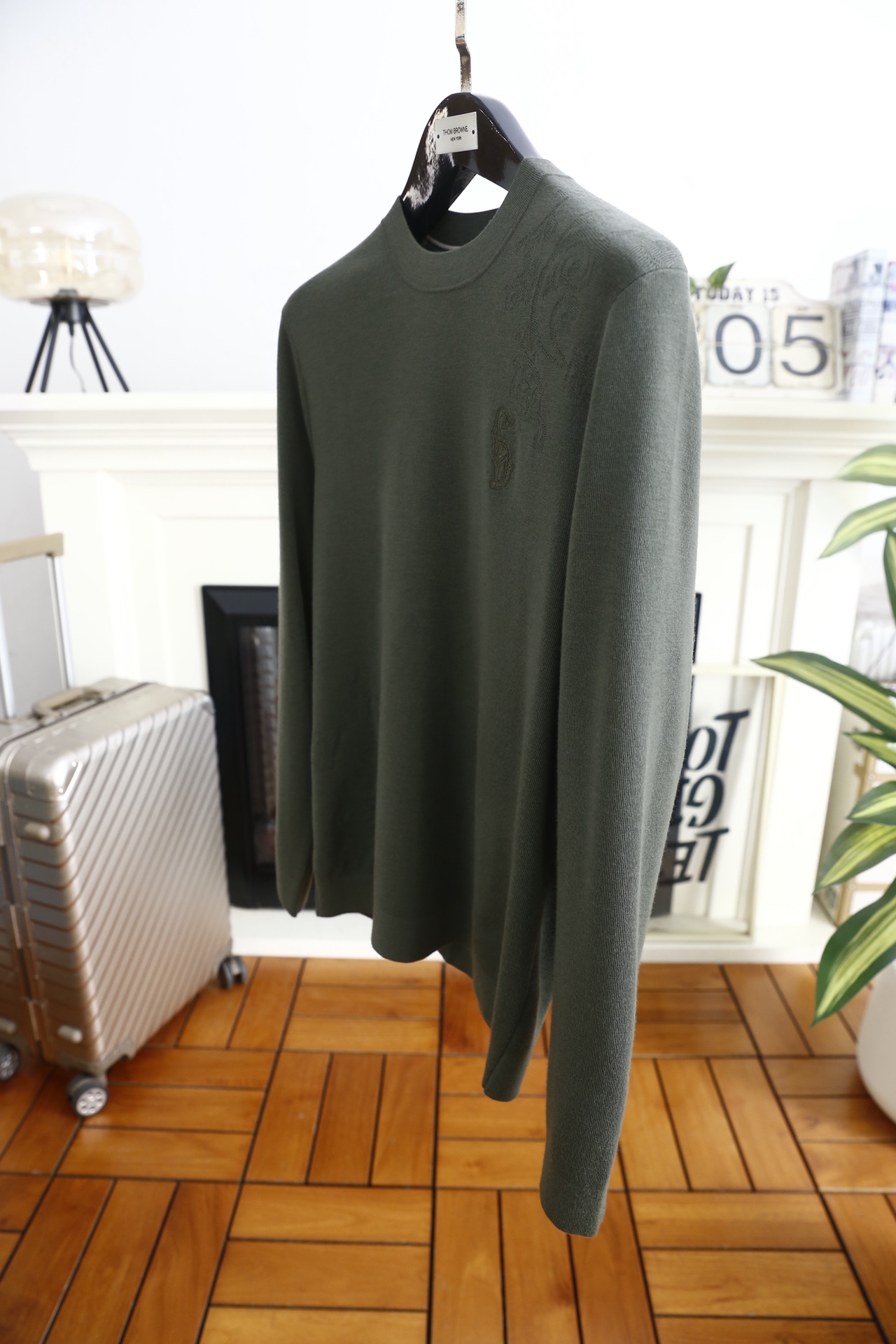 🔥迪奥/Di*r.25秋冬新品！时尚男士百搭针织衫😎采用细腻的精纺针织面料，触感软糯且垂坠感出色，不易起