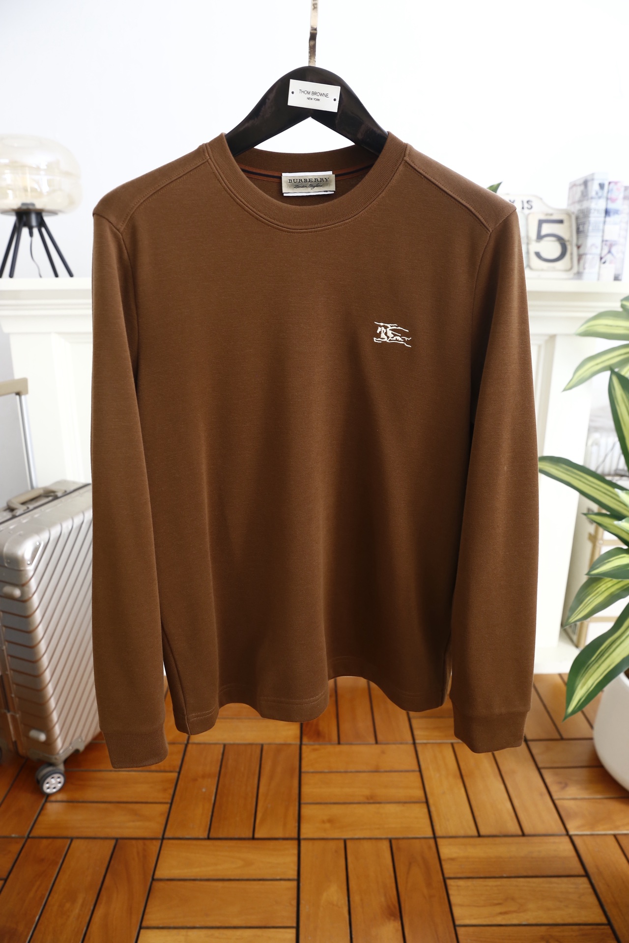 🔥巴宝丽/Burbe*ry.25秋冬新品🆕时尚男士百搭卫衣✅采用舒适保暖棉面料，质地紧实且富有弹性，兼具