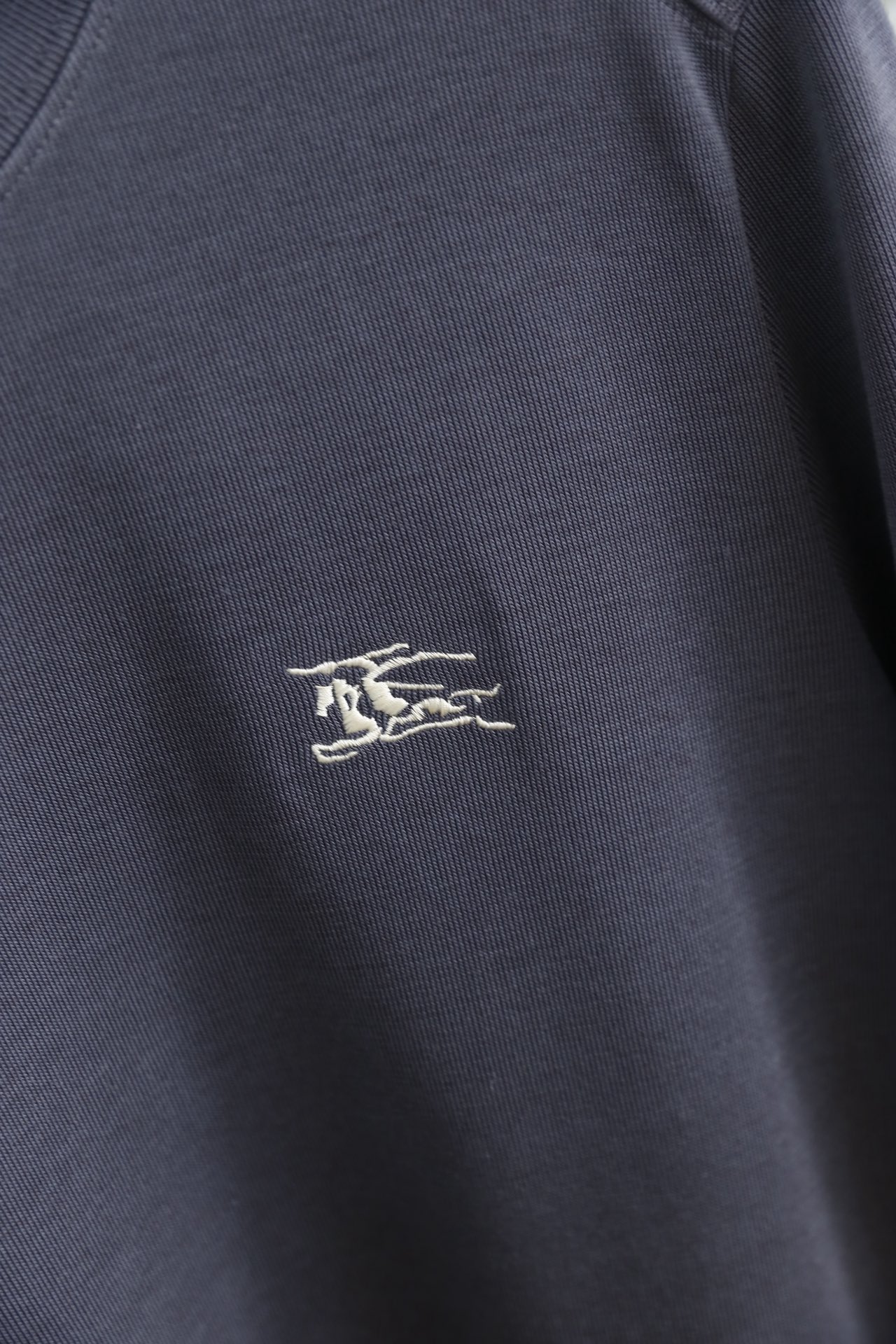 🔥巴宝丽/Burbe*ry.25秋冬新品🆕时尚男士百搭卫衣✅采用舒适保暖棉面料，质地紧实且富有弹性，兼具