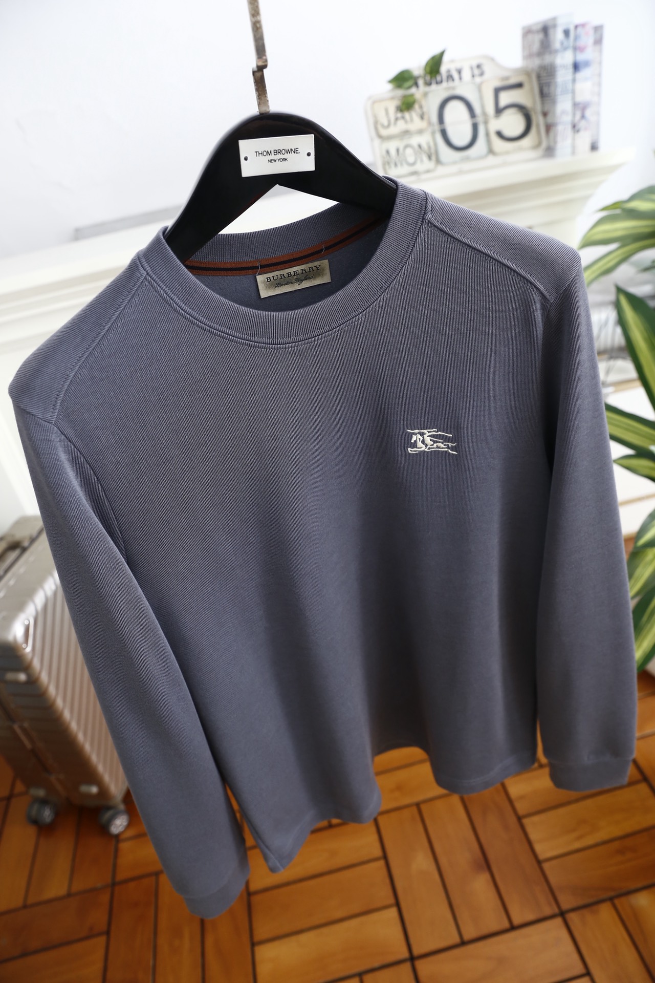 🔥巴宝丽/Burbe*ry.25秋冬新品🆕时尚男士百搭卫衣✅采用舒适保暖棉面料，质地紧实且富有弹性，兼具