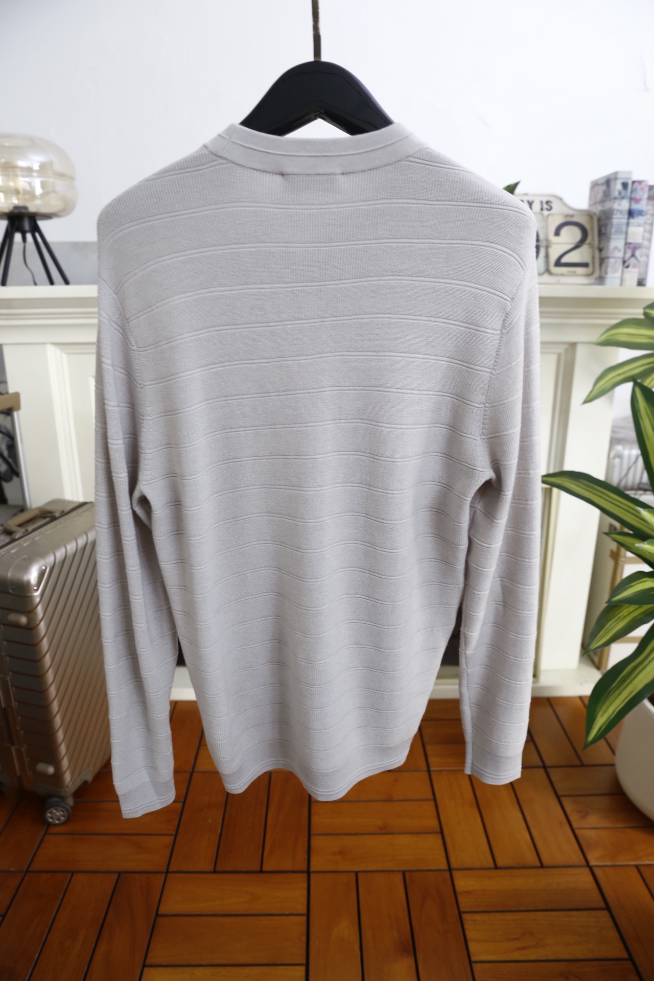 🔥BC.25秋冬男士半高领针织毛衣，秋冬基础款内搭单品，整体风格简约百搭，适合秋冬穿着。它采用修身剪裁，