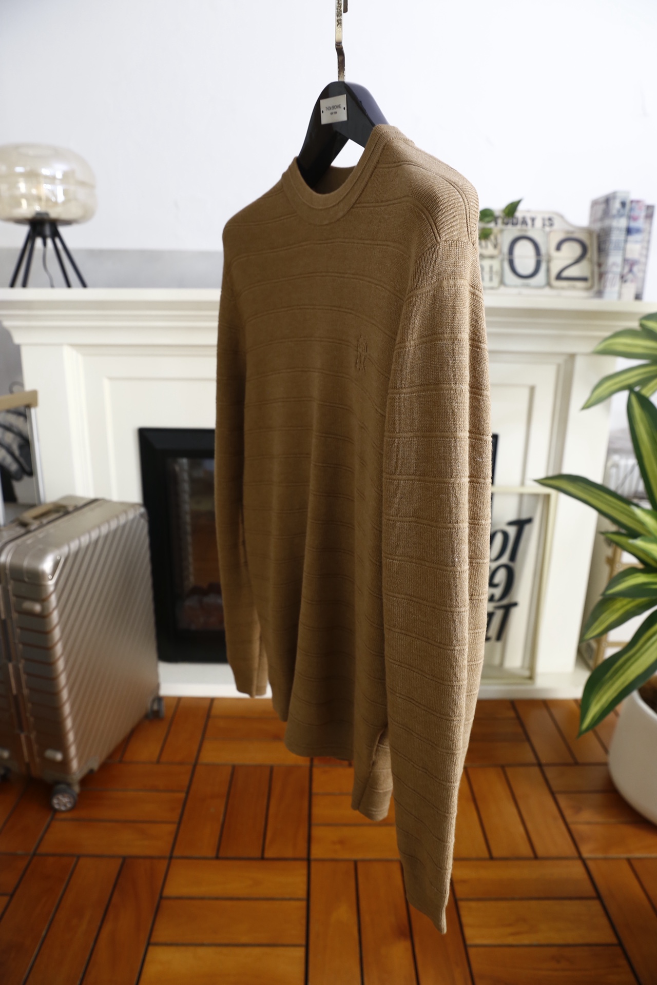 🔥BC.25秋冬男士半高领针织毛衣，秋冬基础款内搭单品，整体风格简约百搭，适合秋冬穿着。它采用修身剪裁，