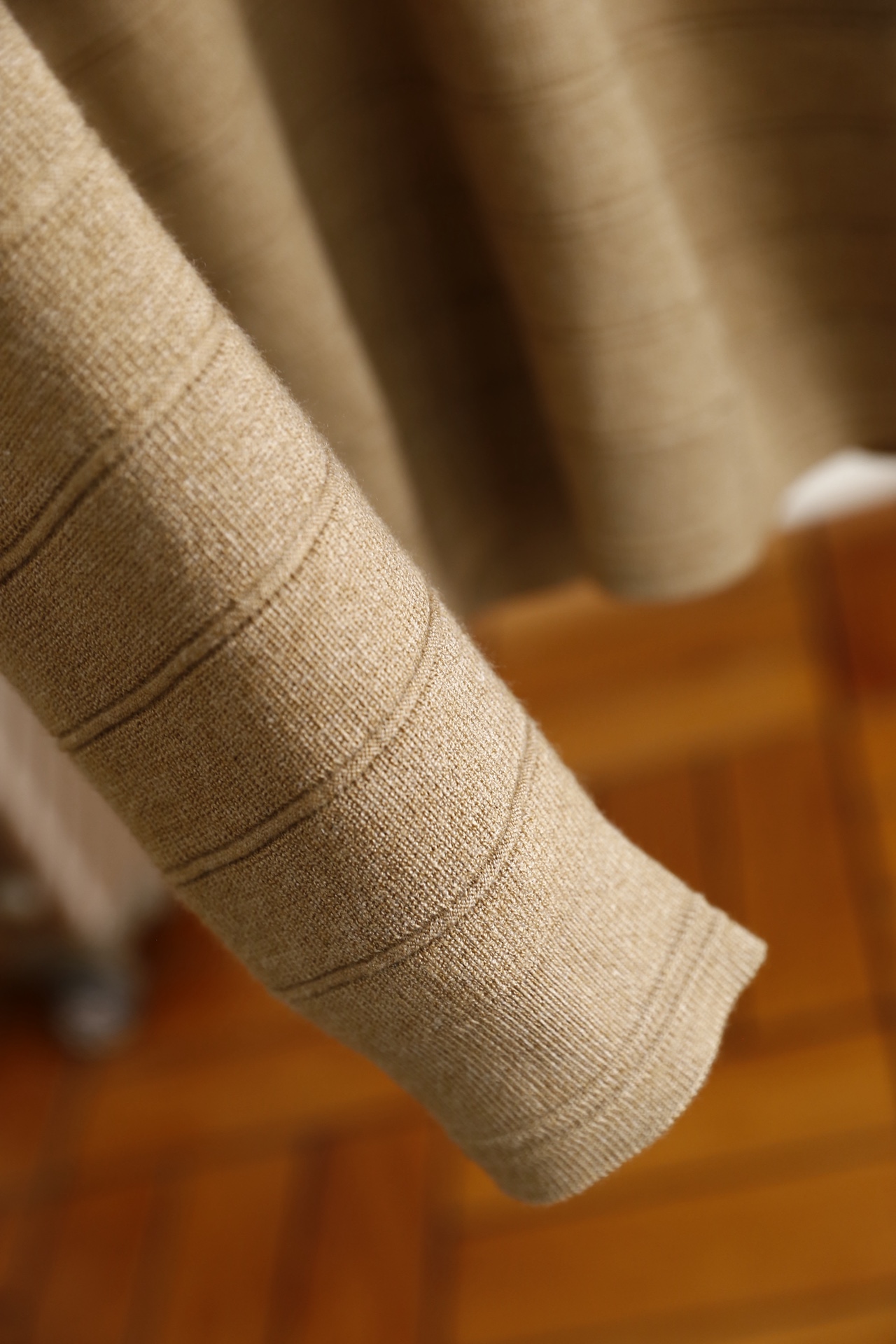 🔥BC.25秋冬男士半高领针织毛衣，秋冬基础款内搭单品，整体风格简约百搭，适合秋冬穿着。它采用修身剪裁，