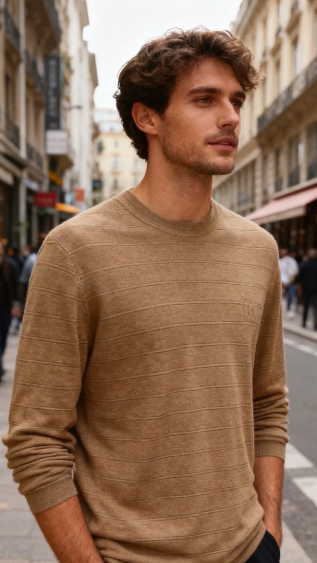 🔥BC.25秋冬男士半高领针织毛衣，秋冬基础款内搭单品，整体风格简约百搭，适合秋冬穿着。它采用修身剪裁，