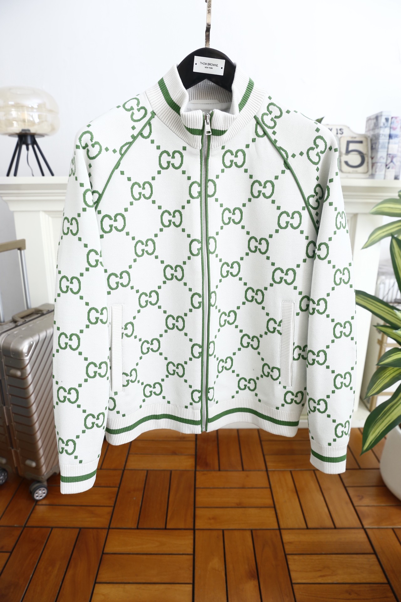 🔥古驰/Guc*i.25秋冬新品！时尚男士针织拉链外套选用高品质精纺羊毛混纺面料，触感柔软且有出色的保暖