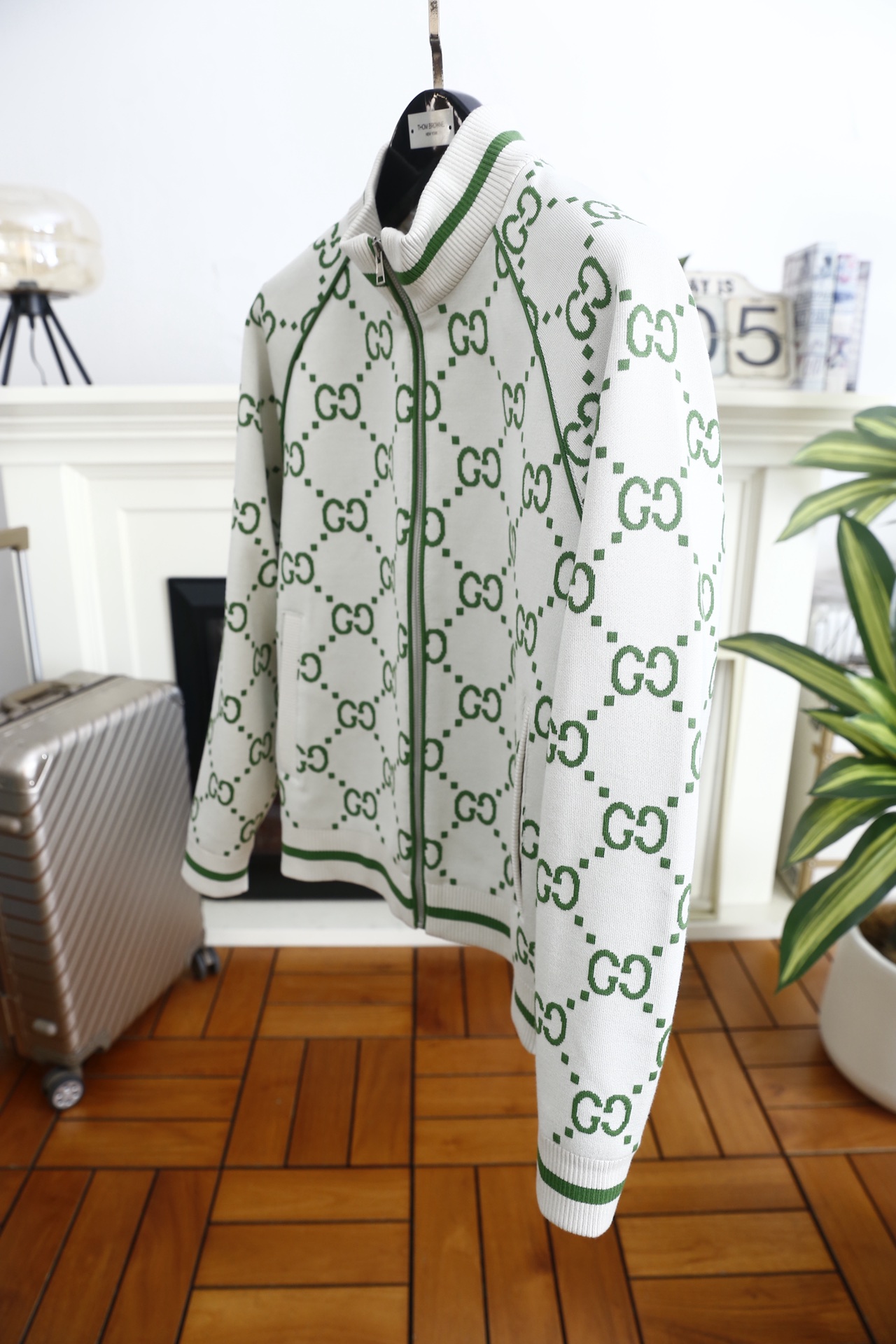 🔥古驰/Guc*i.25秋冬新品！时尚男士针织拉链外套选用高品质精纺羊毛混纺面料，触感柔软且有出色的保暖