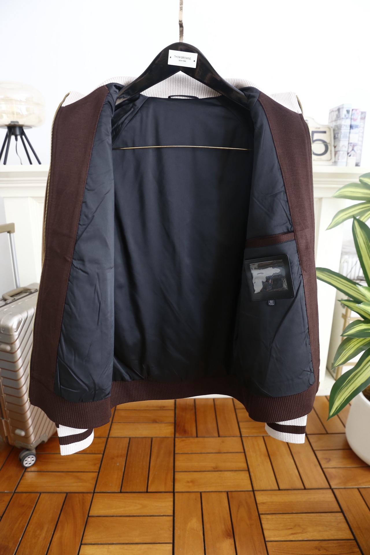 🔥古驰/Guc*i.25秋冬新品！时尚男士针织拉链外套选用高品质精纺羊毛混纺面料，触感柔软且有出色的保暖