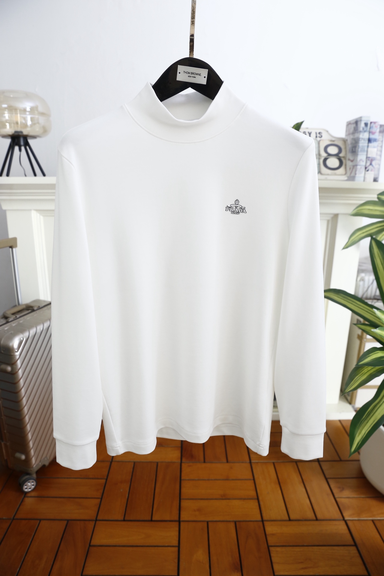 🔥普拉*/Pr*da.2025秋冬新品男士高领打底！胸前品牌经典字母LOGO设计👍采用舒适保暖面料！高领