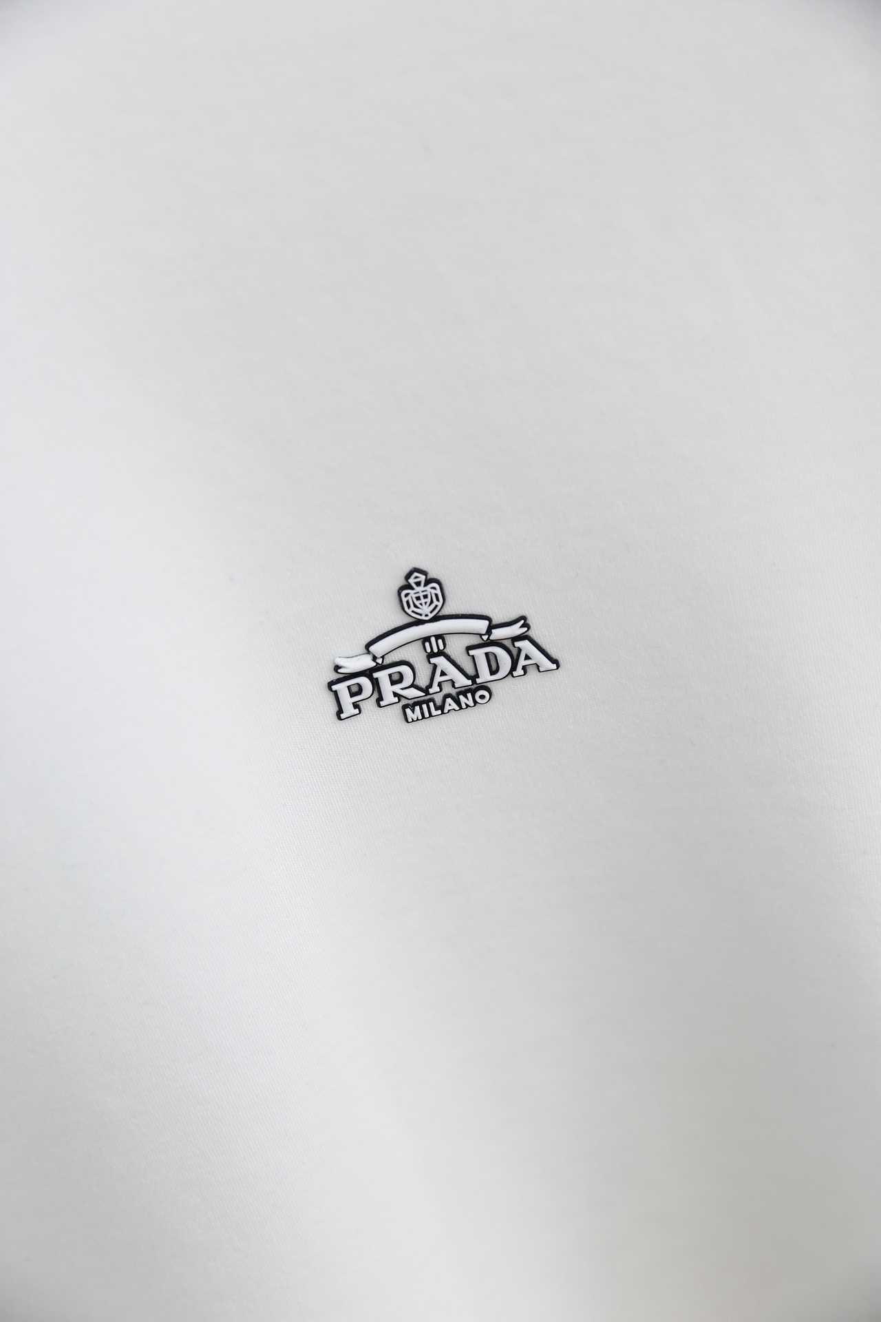 🔥普拉*/Pr*da.2025秋冬新品男士高领打底！胸前品牌经典字母LOGO设计👍采用舒适保暖面料！高领