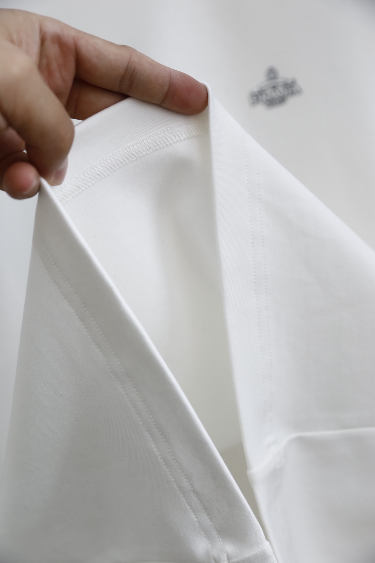 🔥普拉*/Pr*da.2025秋冬新品男士高领打底！胸前品牌经典字母LOGO设计👍采用舒适保暖面料！高领