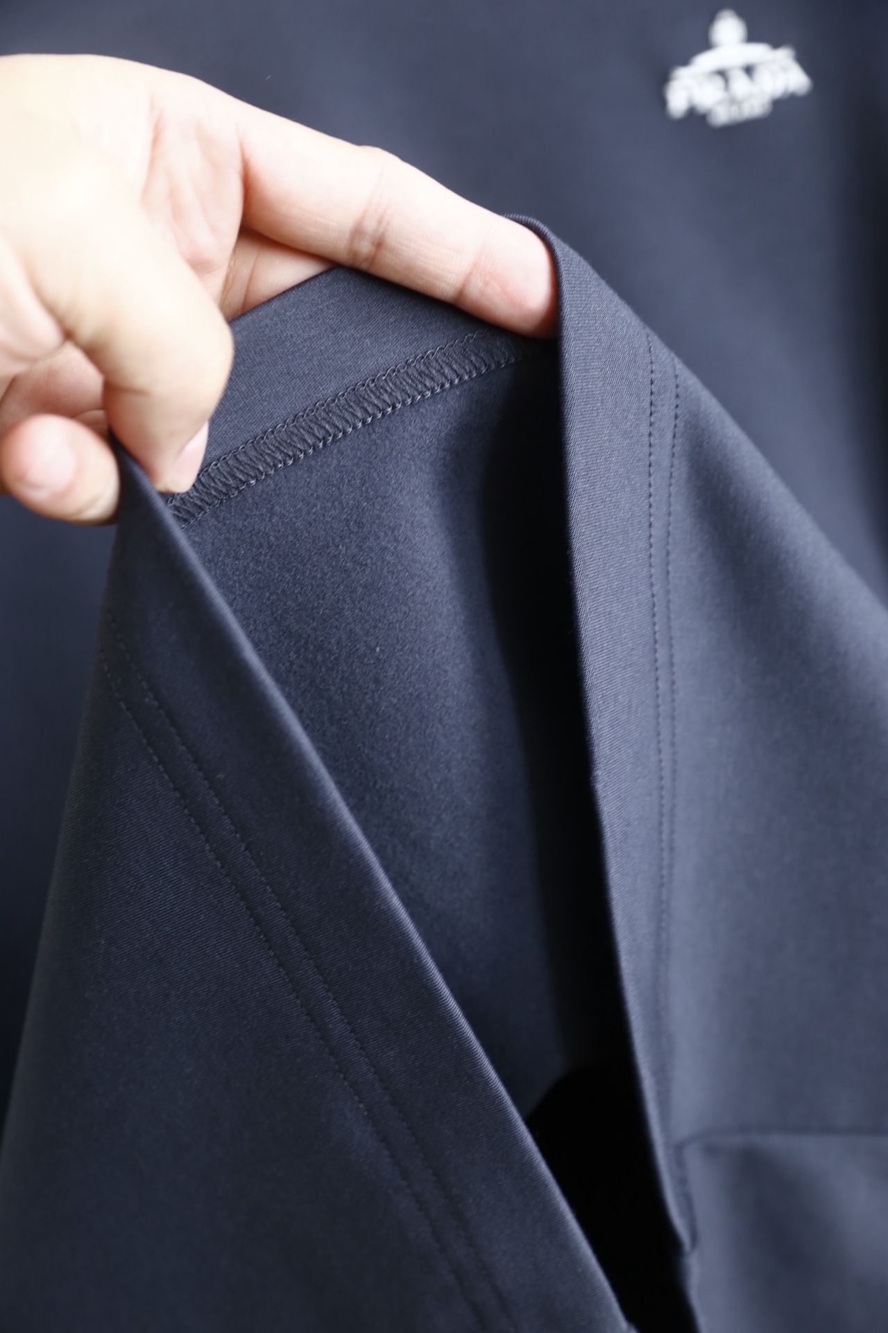 🔥普拉*/Pr*da.2025秋冬新品男士高领打底！胸前品牌经典字母LOGO设计👍采用舒适保暖面料！高领