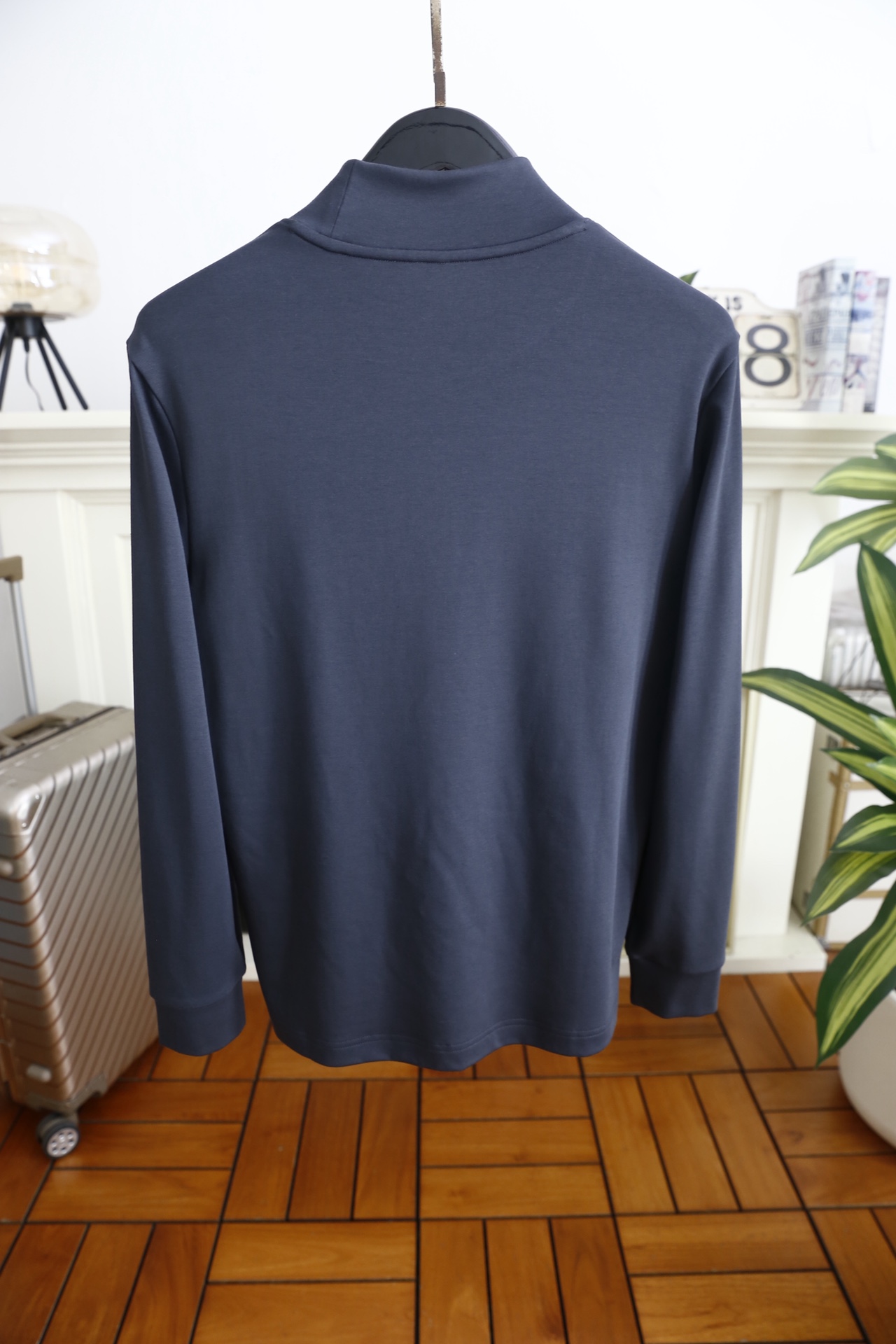 🔥普拉*/Pr*da.2025秋冬新品男士高领打底！胸前品牌经典字母LOGO设计👍采用舒适保暖面料！高领