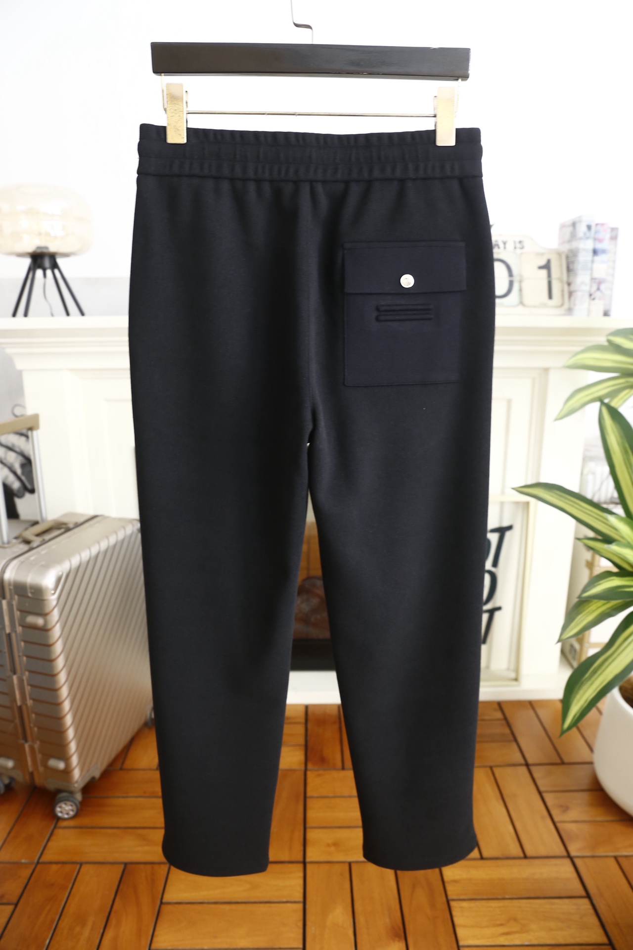 🔥杰尼*/Ze*na.25秋冬时尚新品男士休闲裤🆕采用舒适保暖面料，奢华经典品牌LOGO元素设计 上身随