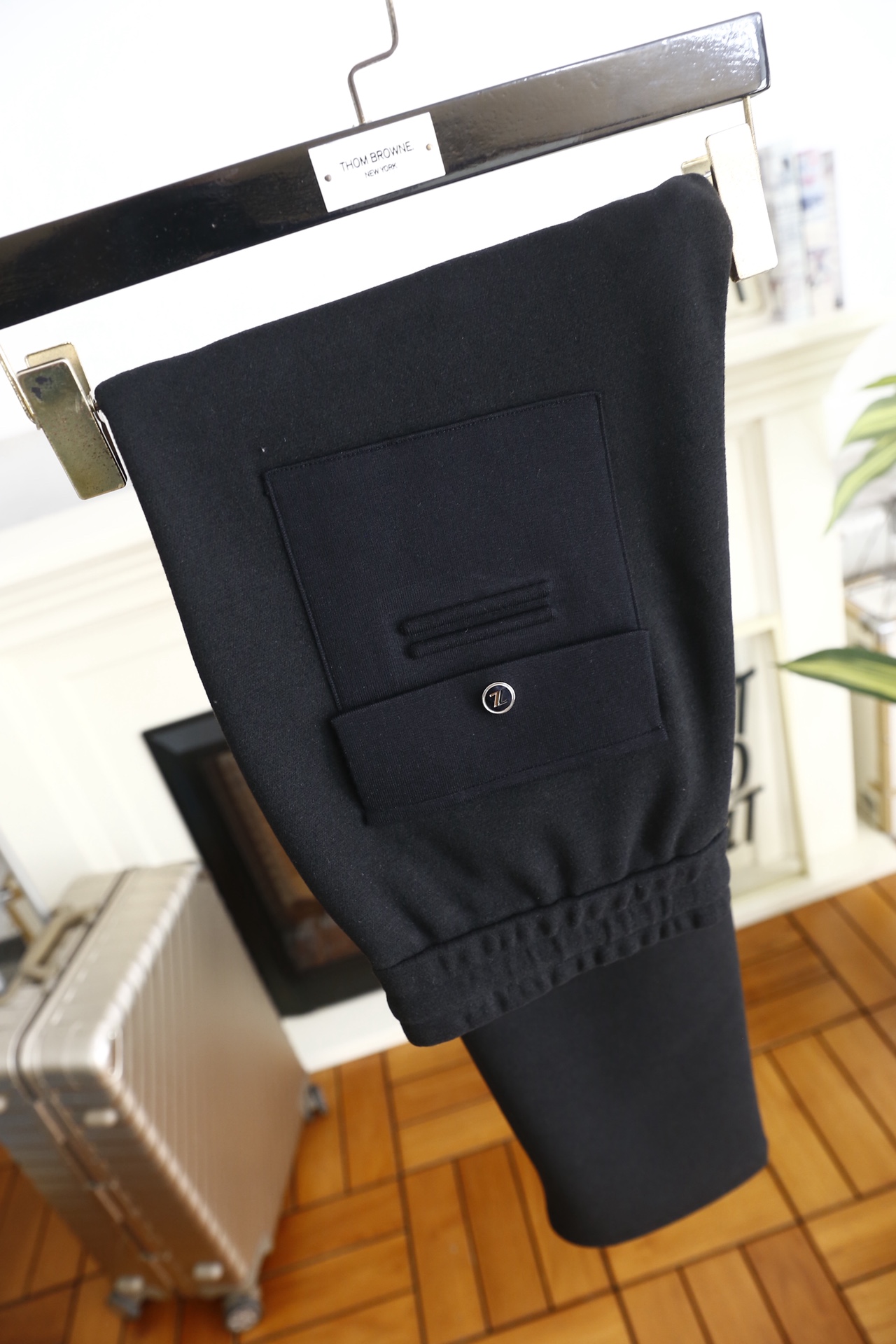 🔥杰尼*/Ze*na.25秋冬时尚新品男士休闲裤🆕采用舒适保暖面料，奢华经典品牌LOGO元素设计 上身随