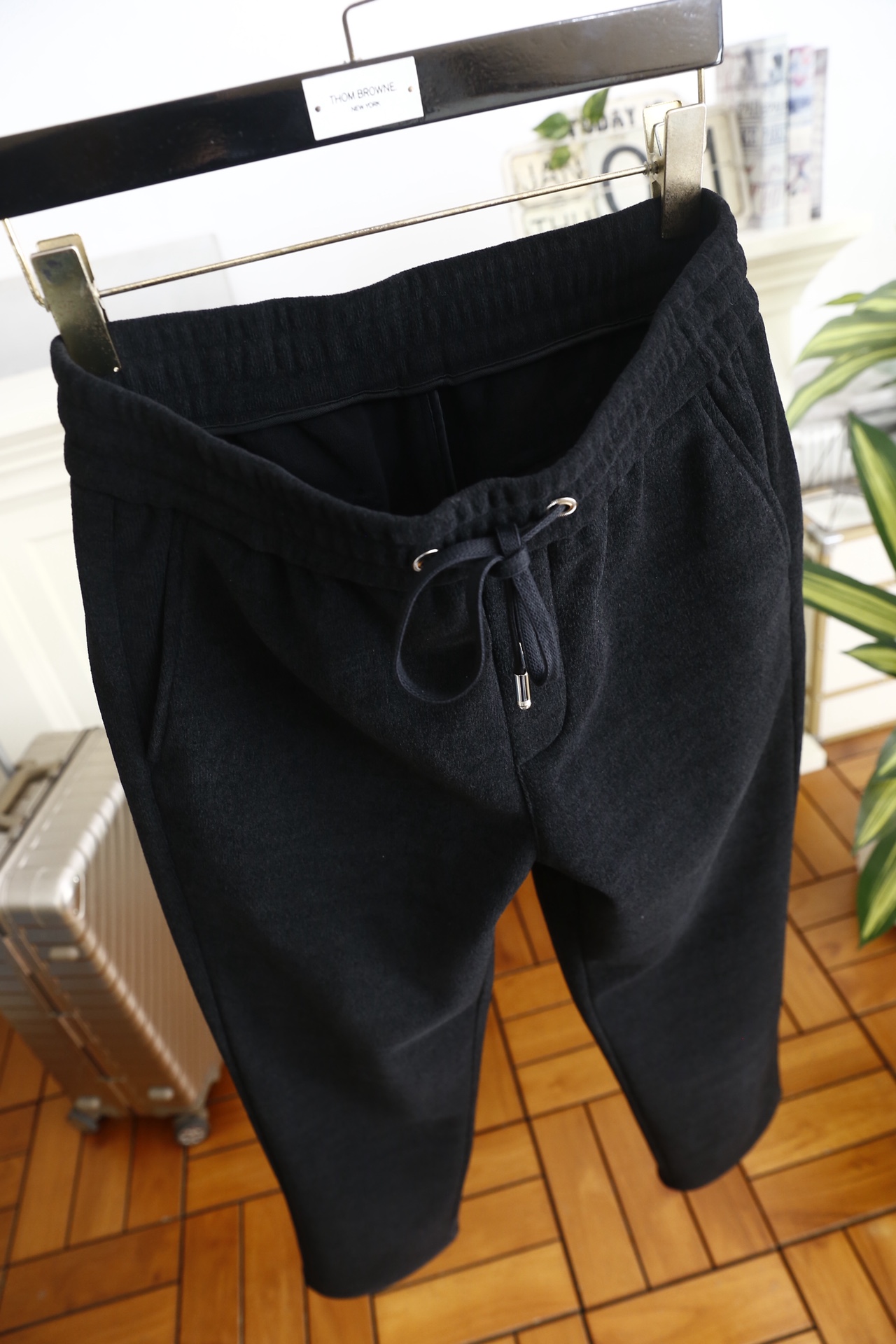 🔥杰尼*/Ze*na.25秋冬时尚新品男士休闲裤🆕采用舒适保暖面料，奢华经典品牌字母LOGO元素设计 上