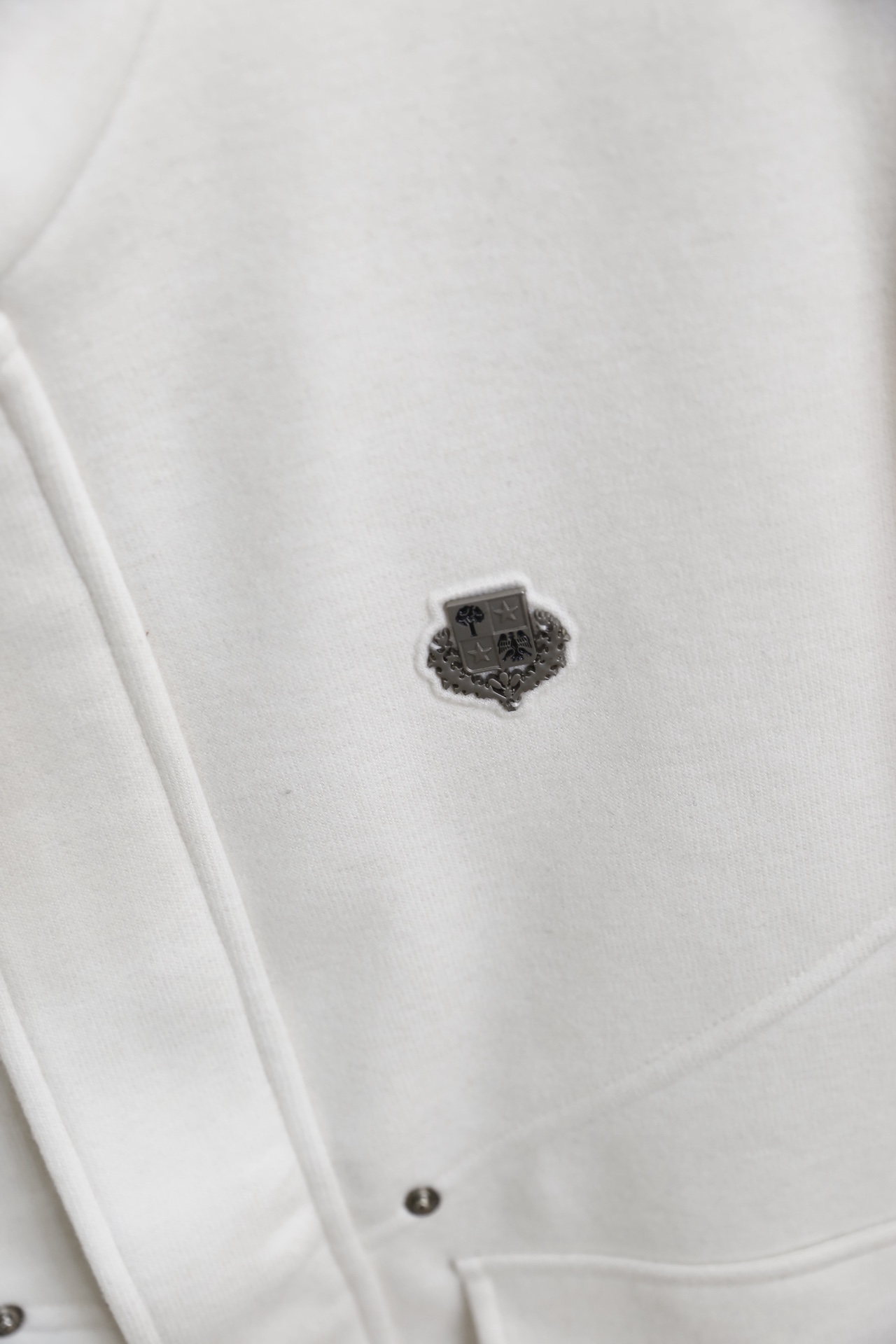 🔥lp🆕.25秋冬新品！时尚男士立领夹克👍采用舒适保暖面料✅面料触感柔软且富有弹性，抗皱耐磨的特性让衣物