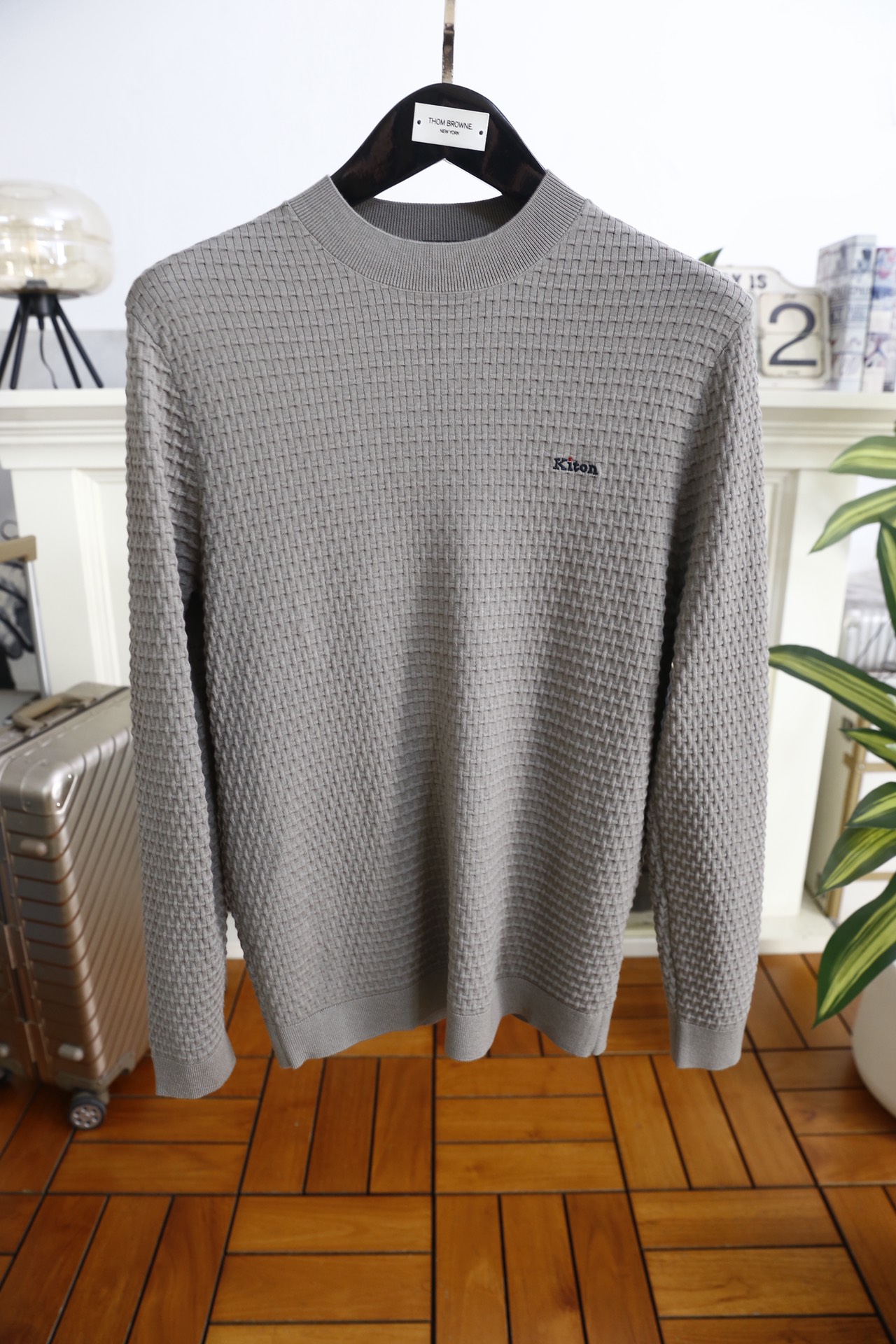 🔥kiton.25秋冬新品！时尚男士百搭毛衫👍采用华夫格针织工艺✅甄选优质棉羊毛混纺面料，触感柔软亲肤且