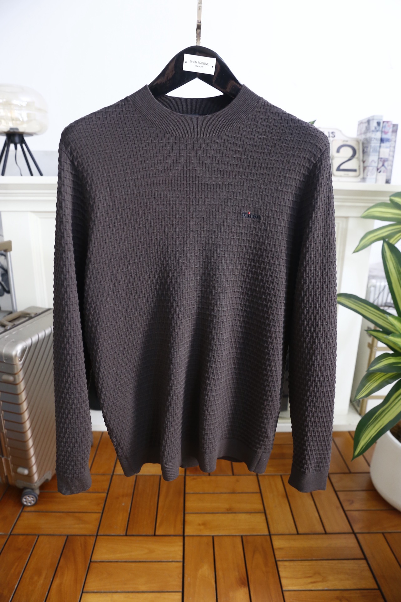 🔥kiton.25秋冬新品！时尚男士百搭毛衫👍采用华夫格针织工艺✅甄选优质棉羊毛混纺面料，触感柔软亲肤且