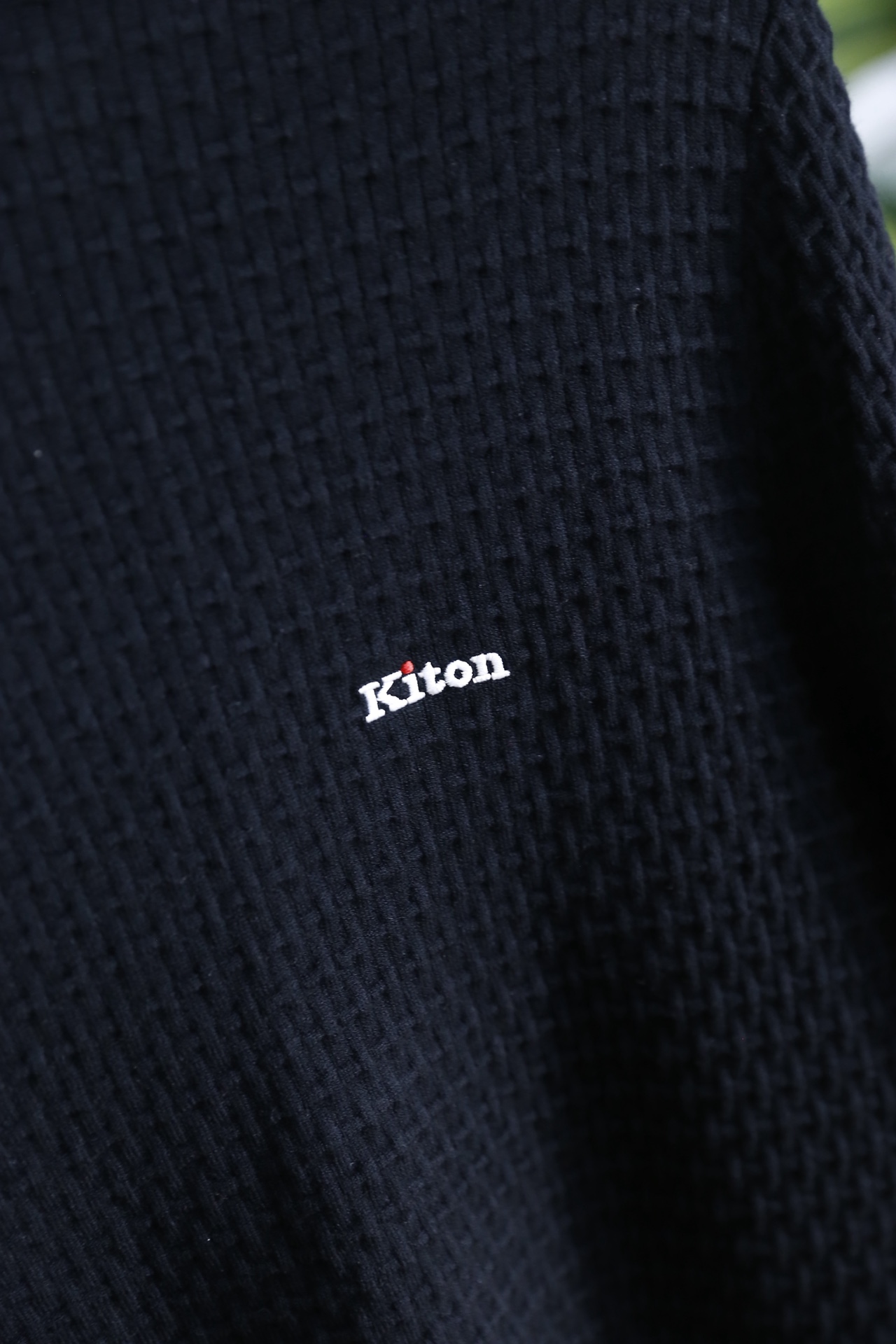 🔥kiton.25秋冬新品！时尚男士百搭毛衫👍采用华夫格针织工艺✅甄选优质棉羊毛混纺面料，触感柔软亲肤且