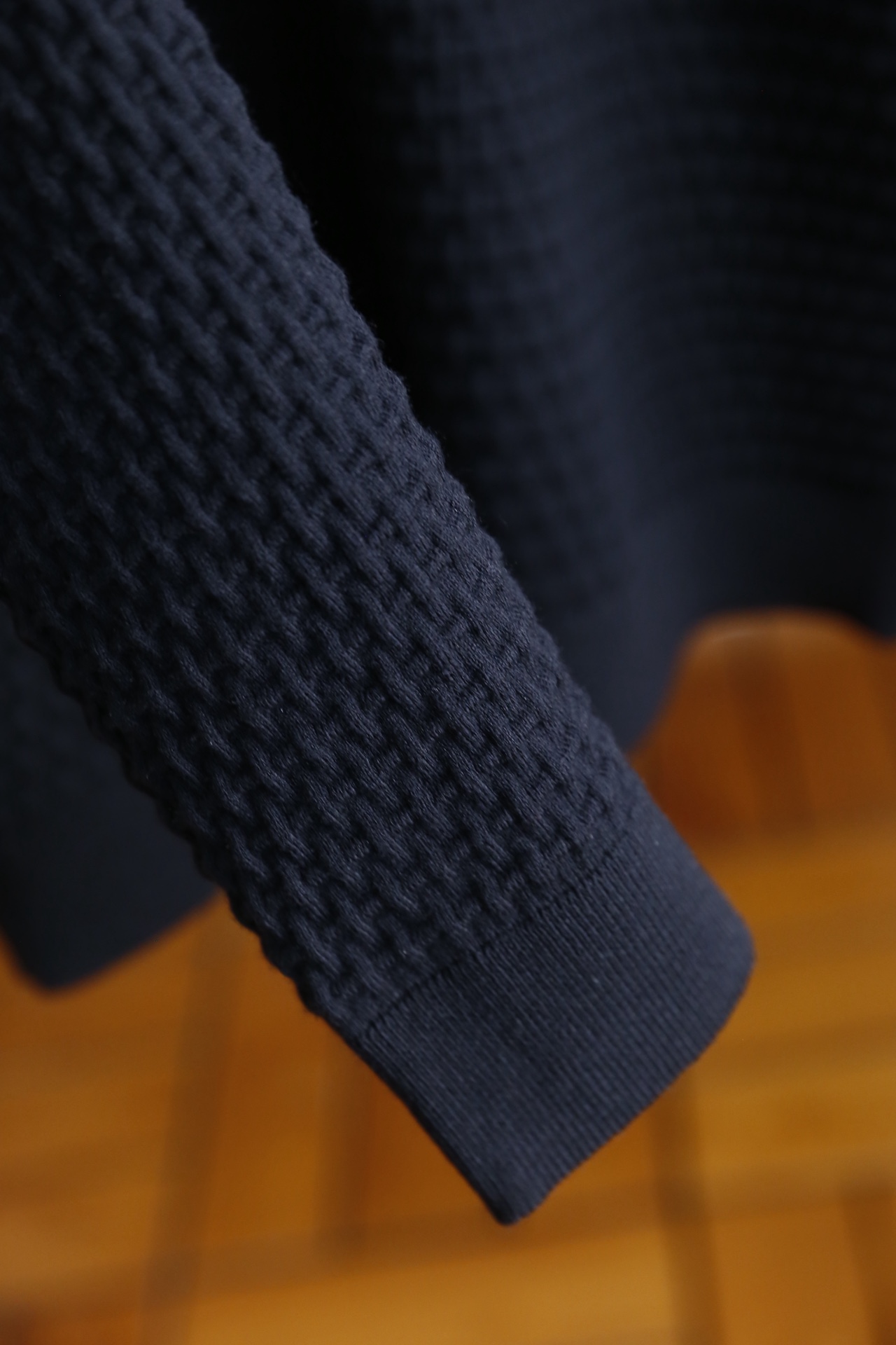 🔥kiton.25秋冬新品！时尚男士百搭毛衫👍采用华夫格针织工艺✅甄选优质棉羊毛混纺面料，触感柔软亲肤且