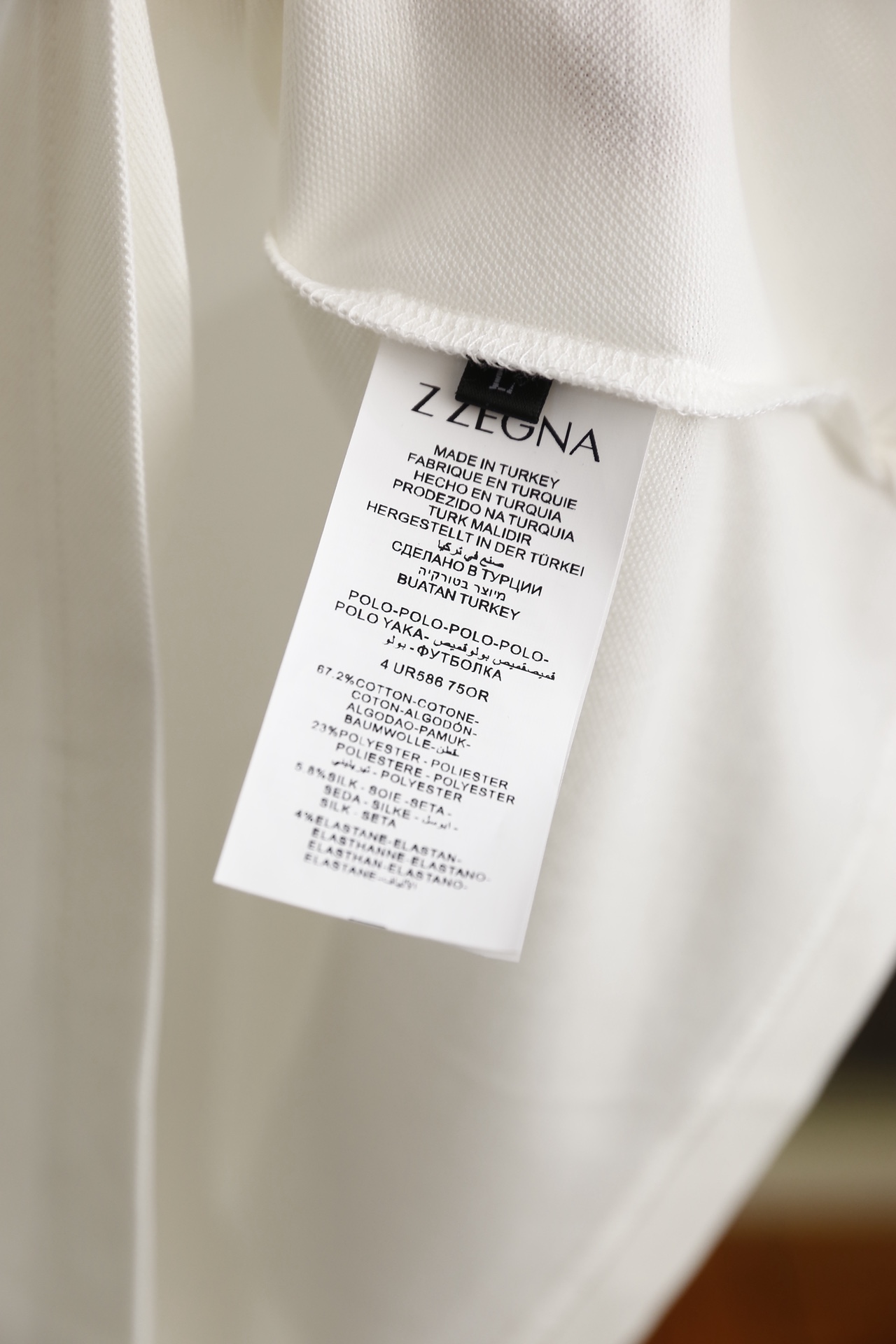 🔥杰尼亚.（🌾）2026春夏新品🆕时尚男士短袖Polo衫采用经典翻领设计，搭配三粒扣门襟，简约利落又不失