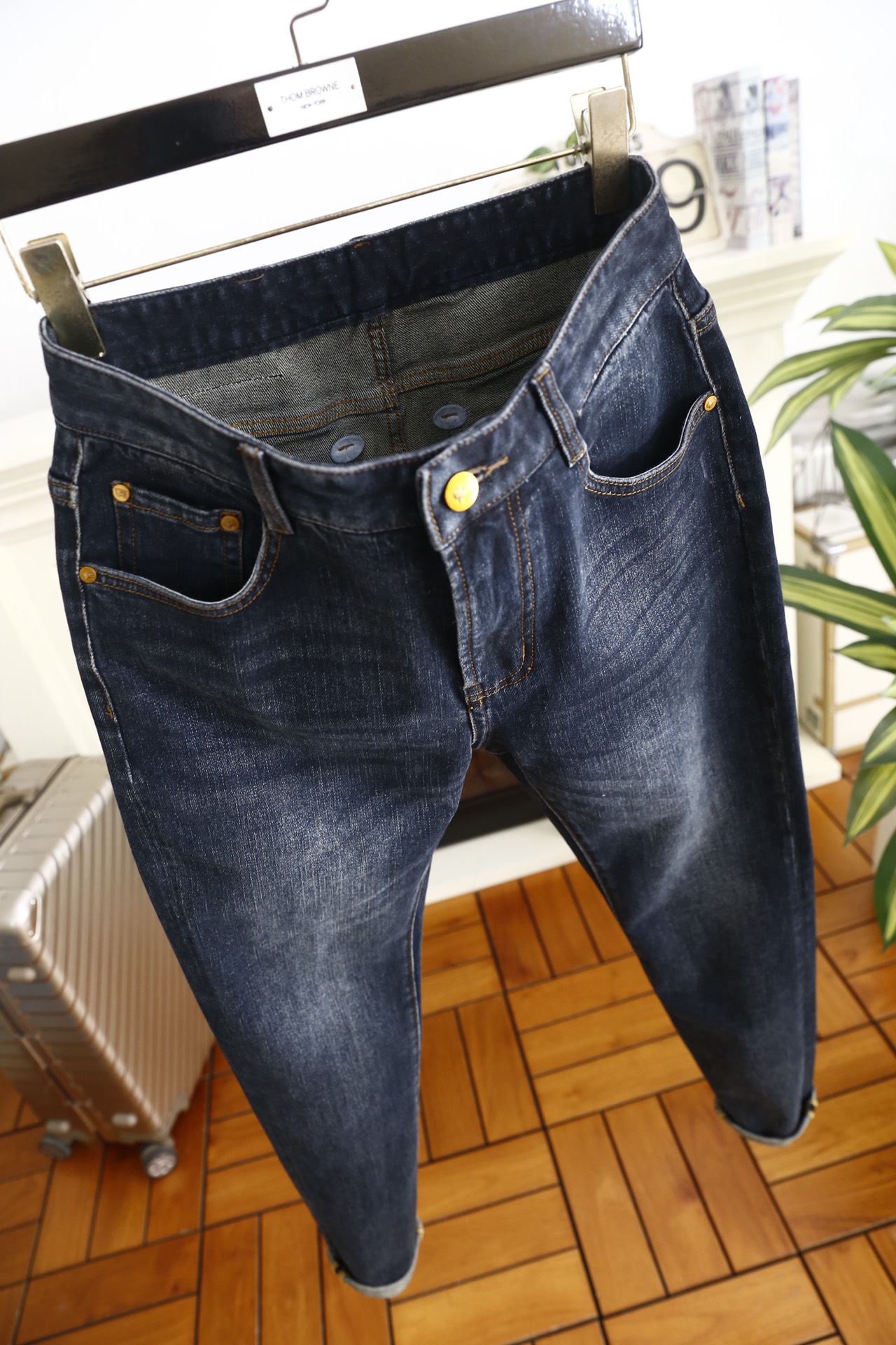 🔥博柏利/Burbe*ry.（🌾）25秋冬男士百搭牛仔裤👖属于品牌兼具英伦质感与实穿性的经典单品。它采用