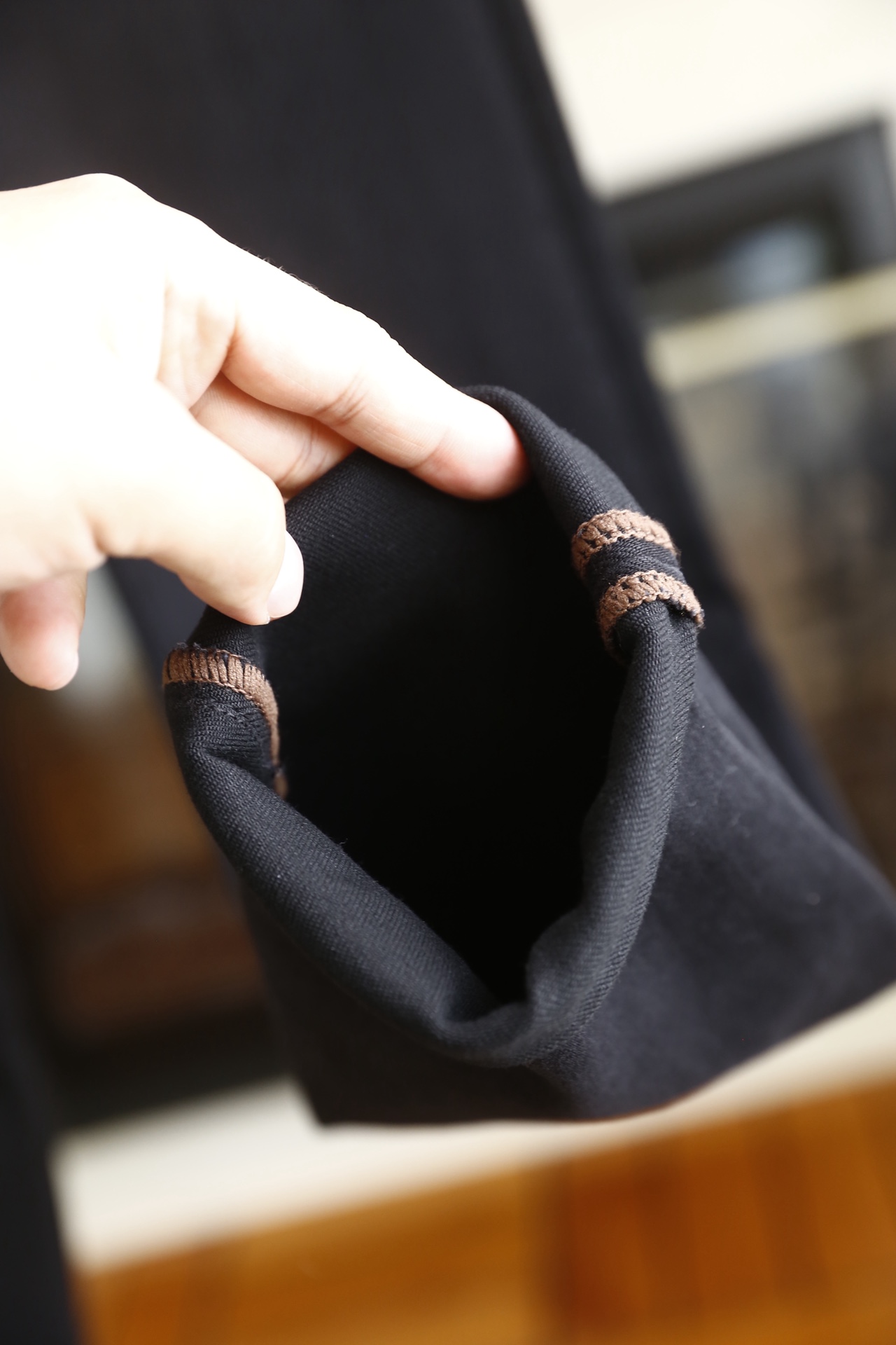 🔥路易威*/LV.（🌾）25秋冬男士休闲牛仔裤，属于品牌兼具标志性设计与实穿性的单品。它采用高弹力牛仔面