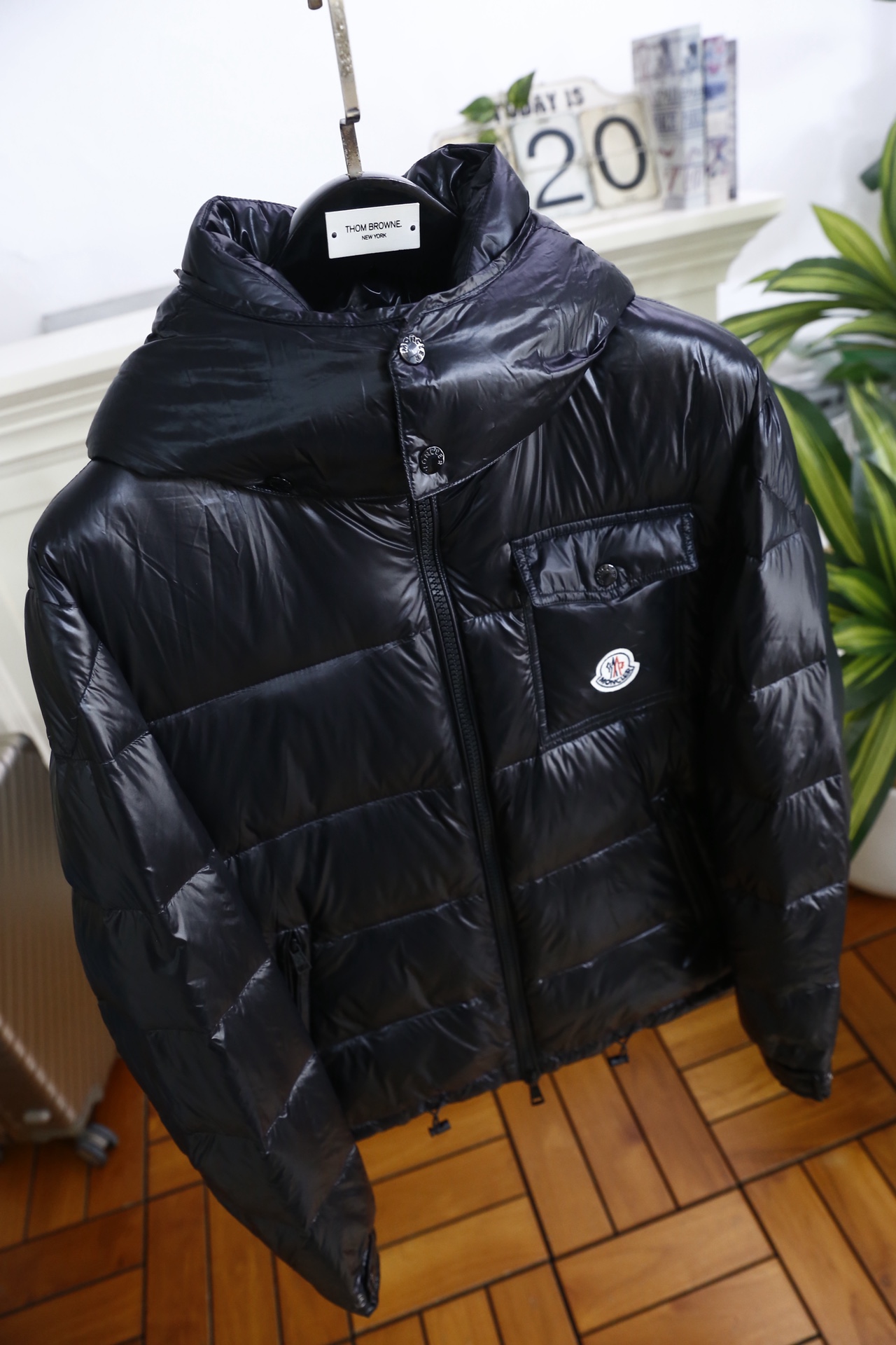 🔥蒙口/Mon*ler.（🌾）25秋冬男士连帽羽绒服，属于品牌兼具专业保暖性与潮流辨识度的秋冬核心单品。