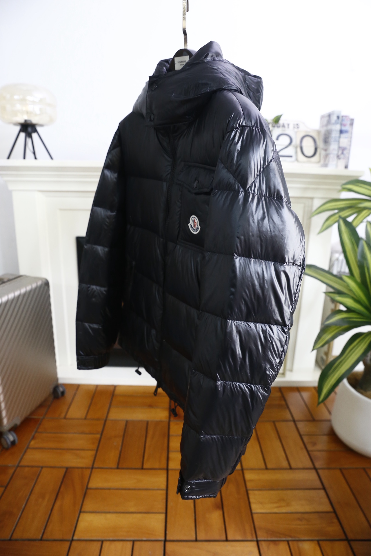 🔥蒙口/Mon*ler.（🌾）25秋冬男士连帽羽绒服，属于品牌兼具专业保暖性与潮流辨识度的秋冬核心单品。