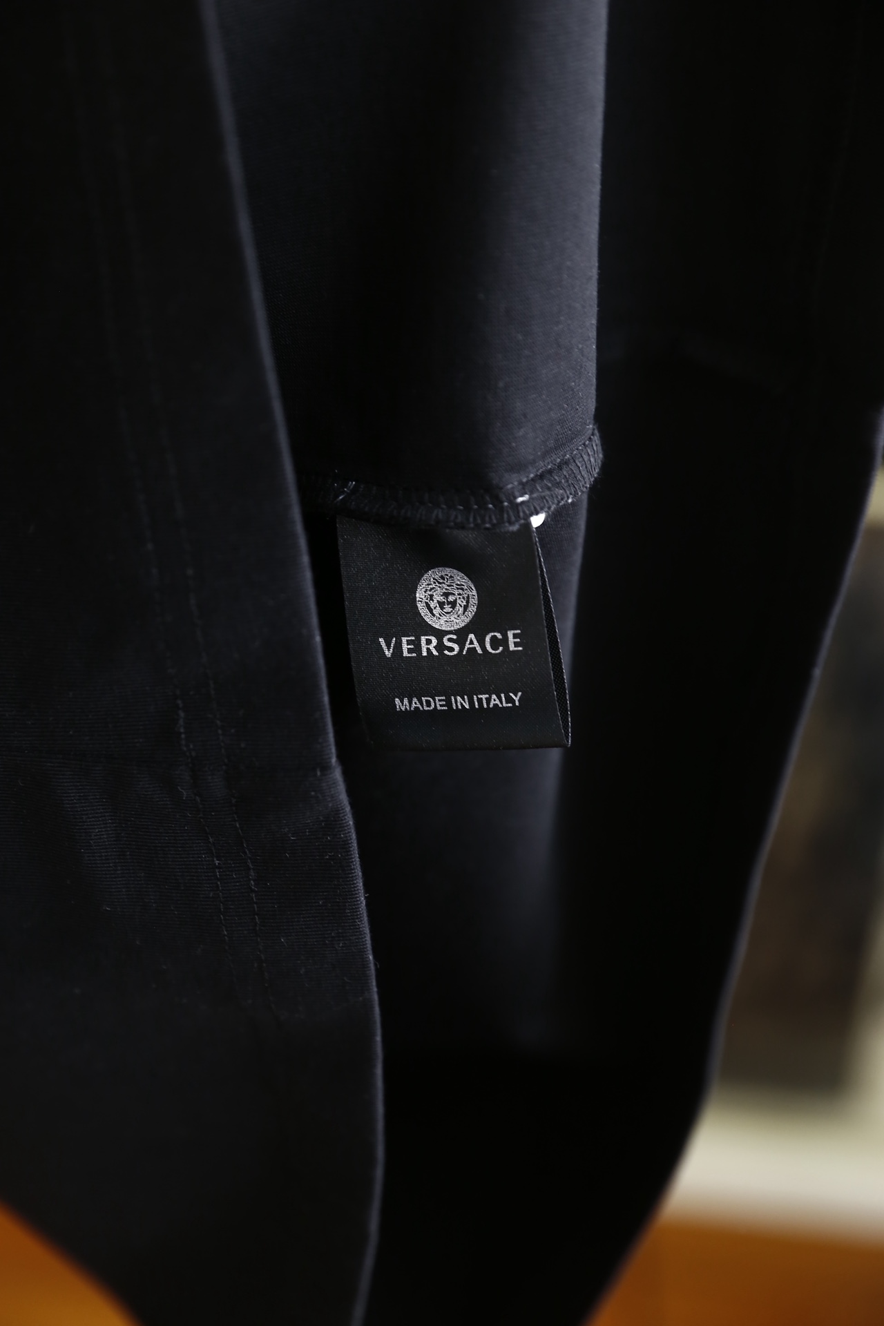 🔥范思*/Versa*e.（🌾）2026早春新款🆕时尚男士百搭短袖T恤，是品牌极具标志性的经典单品，胸前