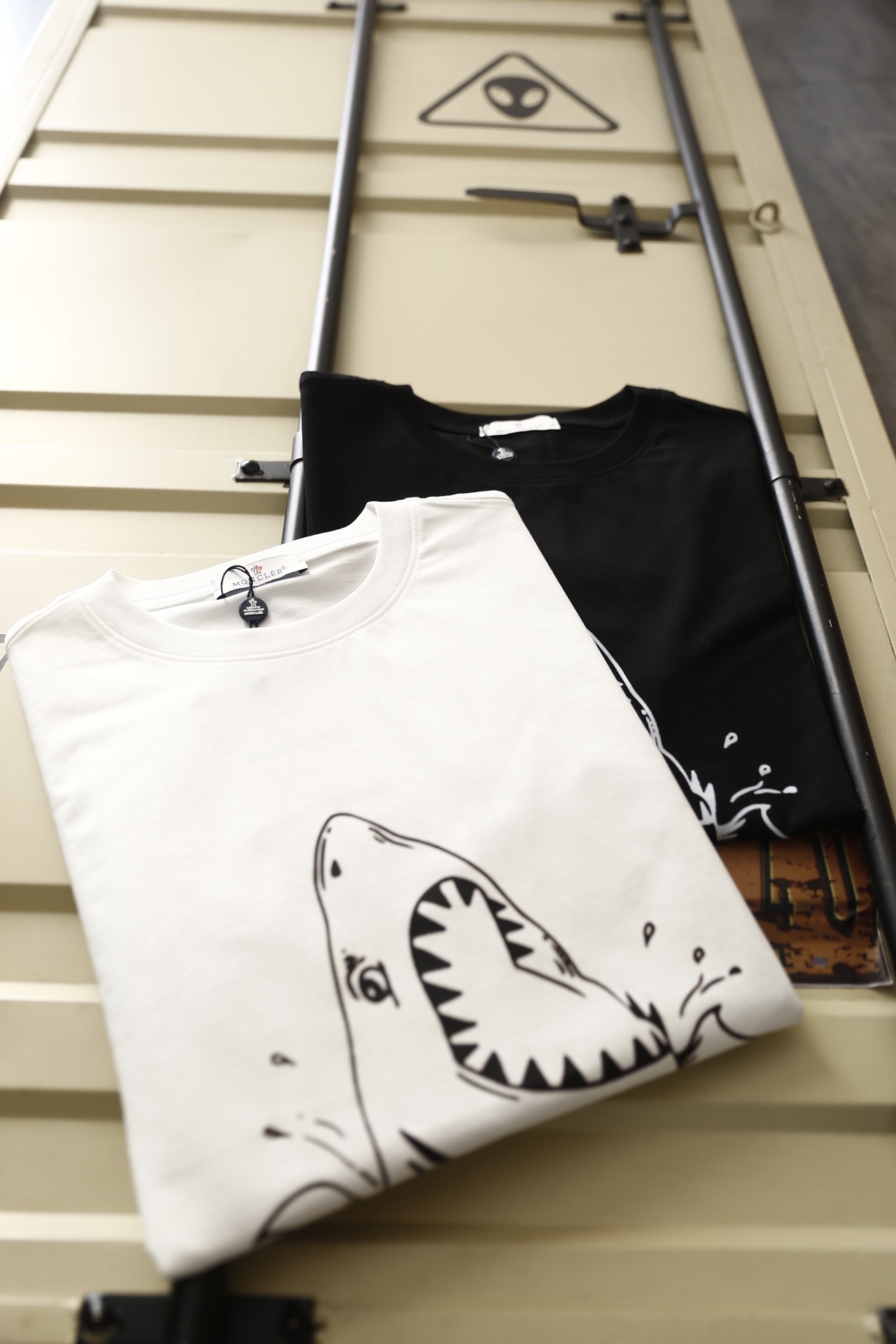 🔥蒙口/Mon*ler.（🌾）2026春夏新品！时尚男士圆领短袖T恤，属于品牌兼具辨识度与潮流感的单品，