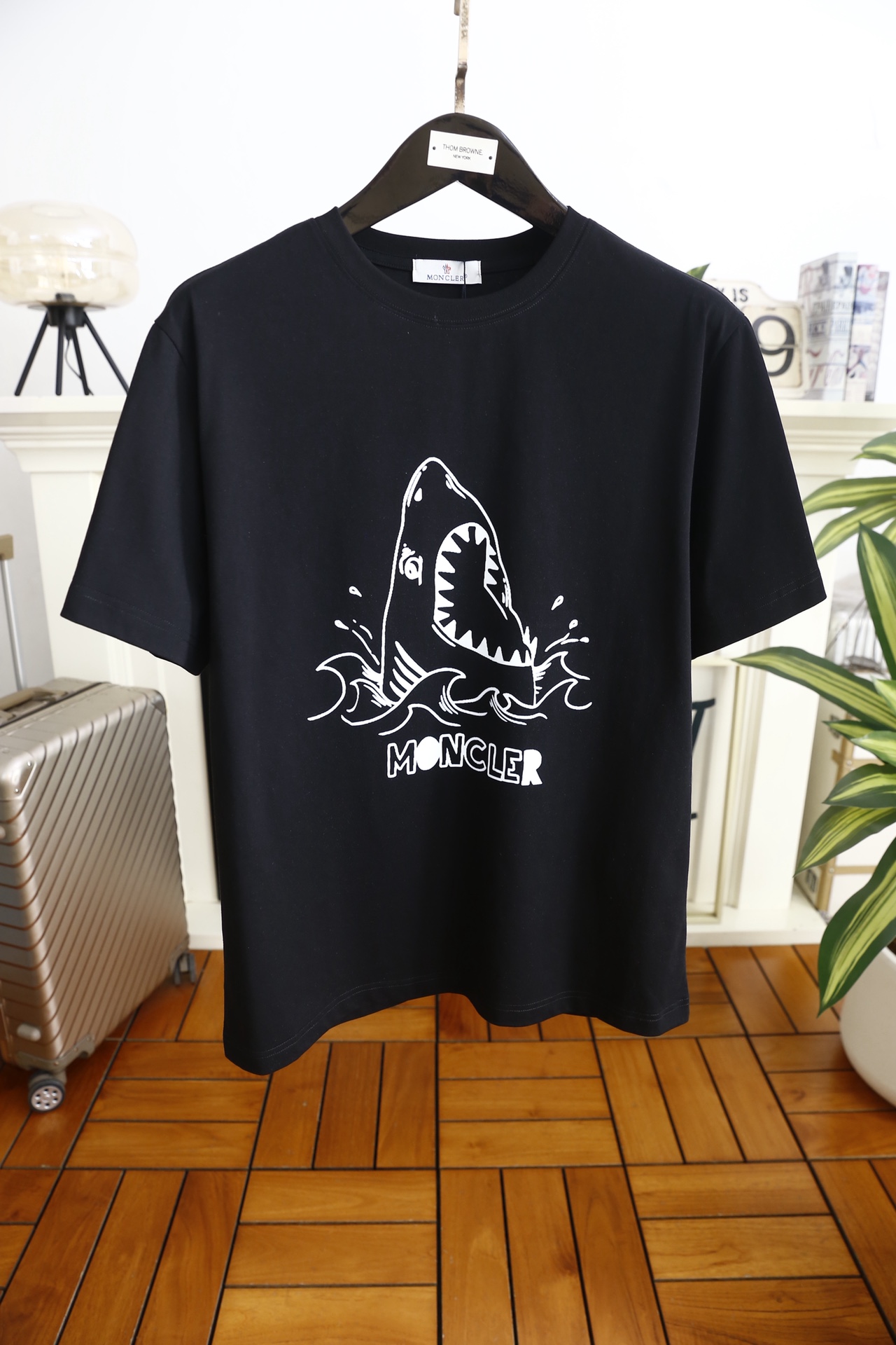 🔥蒙口/Mon*ler.（🌾）2026春夏新品！时尚男士圆领短袖T恤，属于品牌兼具辨识度与潮流感的单品，