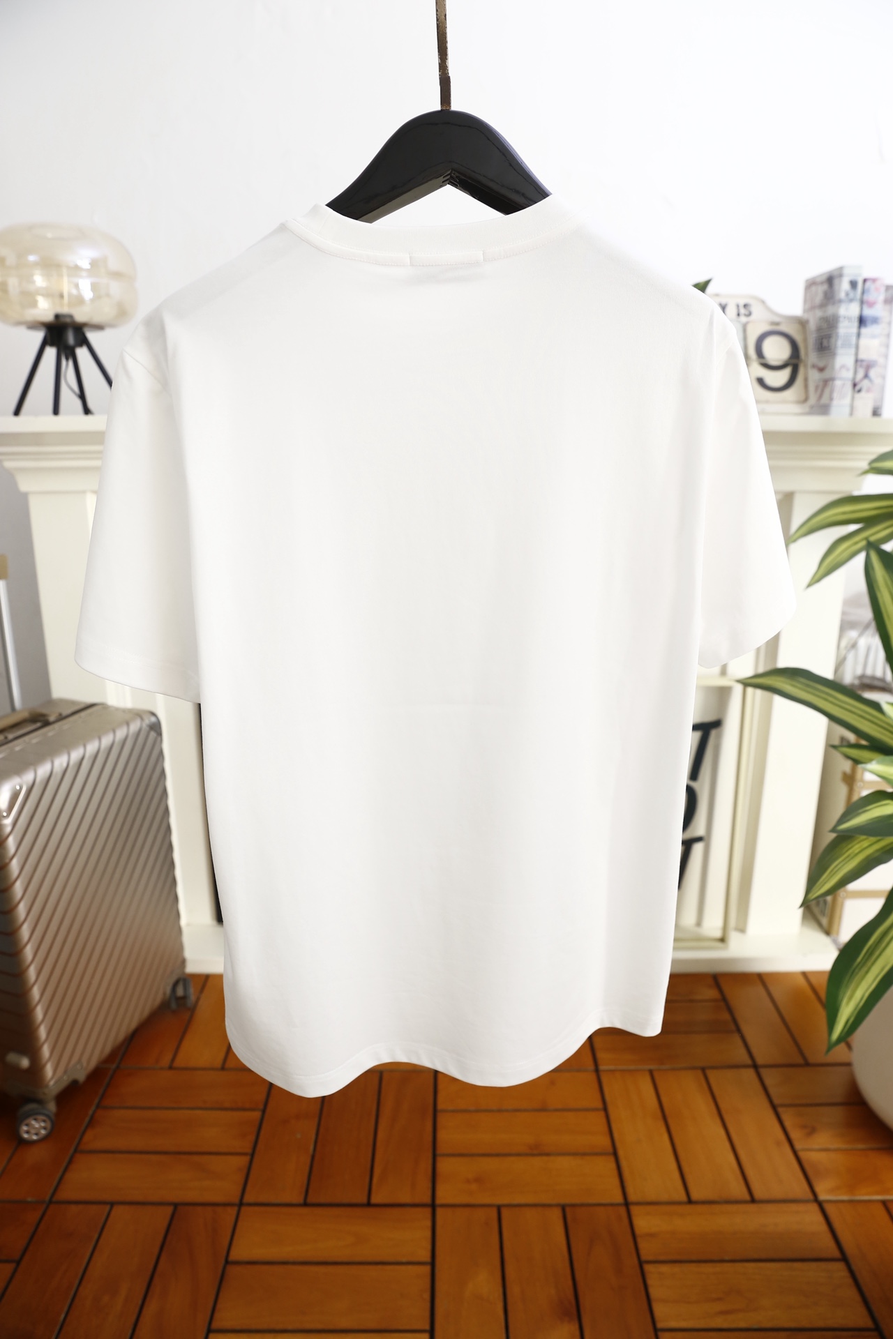 🔥蒙口/Mon*ler.（🌾）2026春夏新品！时尚男士圆领短袖T恤，属于品牌兼具辨识度与潮流感的单品，