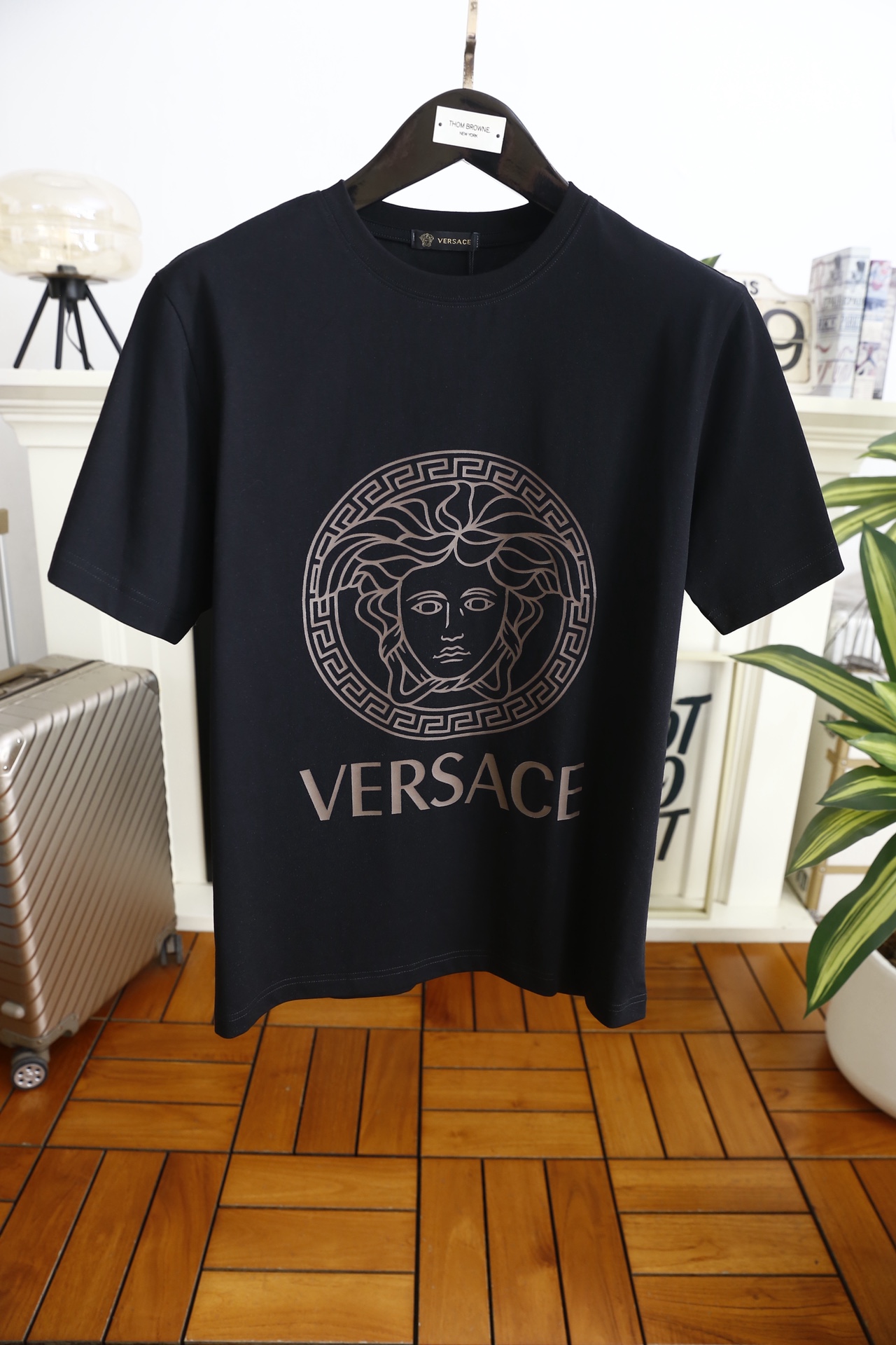 🔥范思泽.（🌾）2026早春新品！时尚男士圆领短袖T恤，采用高支欧洲棉棉面料，触感柔软亲肤，透气性佳，宽