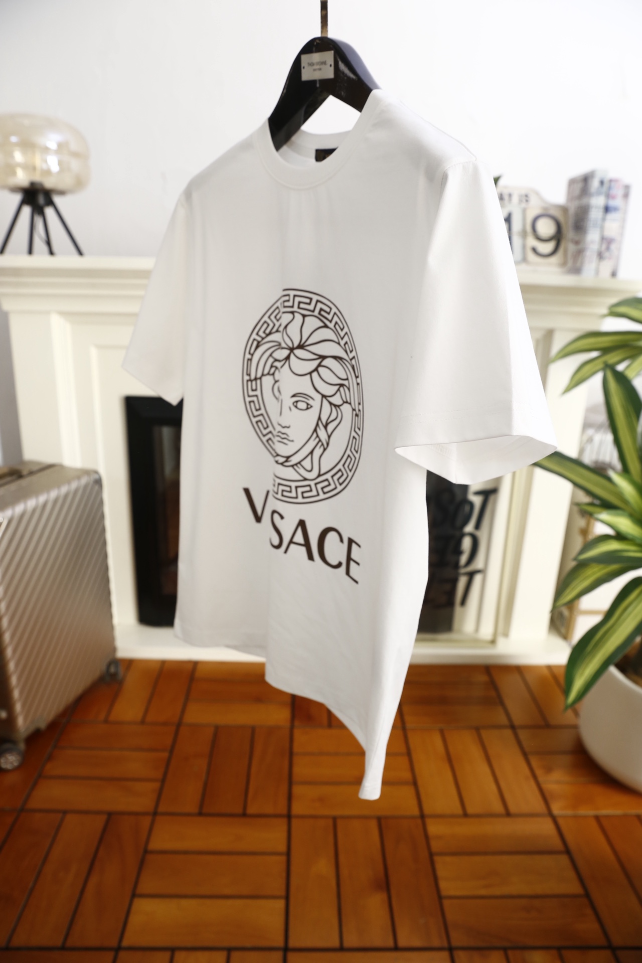 🔥范思泽.（🌾）2026早春新品！时尚男士圆领短袖T恤，采用高支欧洲棉棉面料，触感柔软亲肤，透气性佳，宽