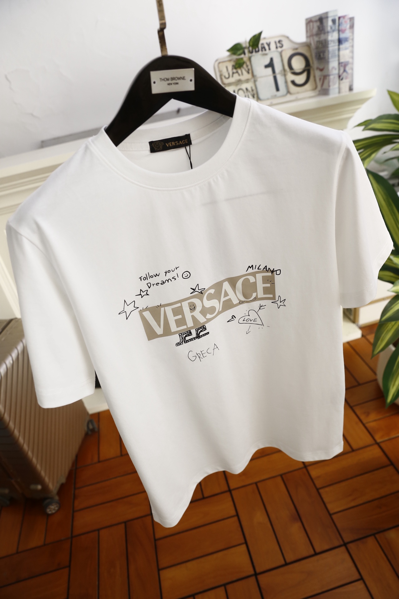 🔥范思哲.（🌾）2026春夏新品🆕时尚男士圆领短袖T恤，甄选高支舒适棉面料，触感细腻软糯，上身透气不闷汗