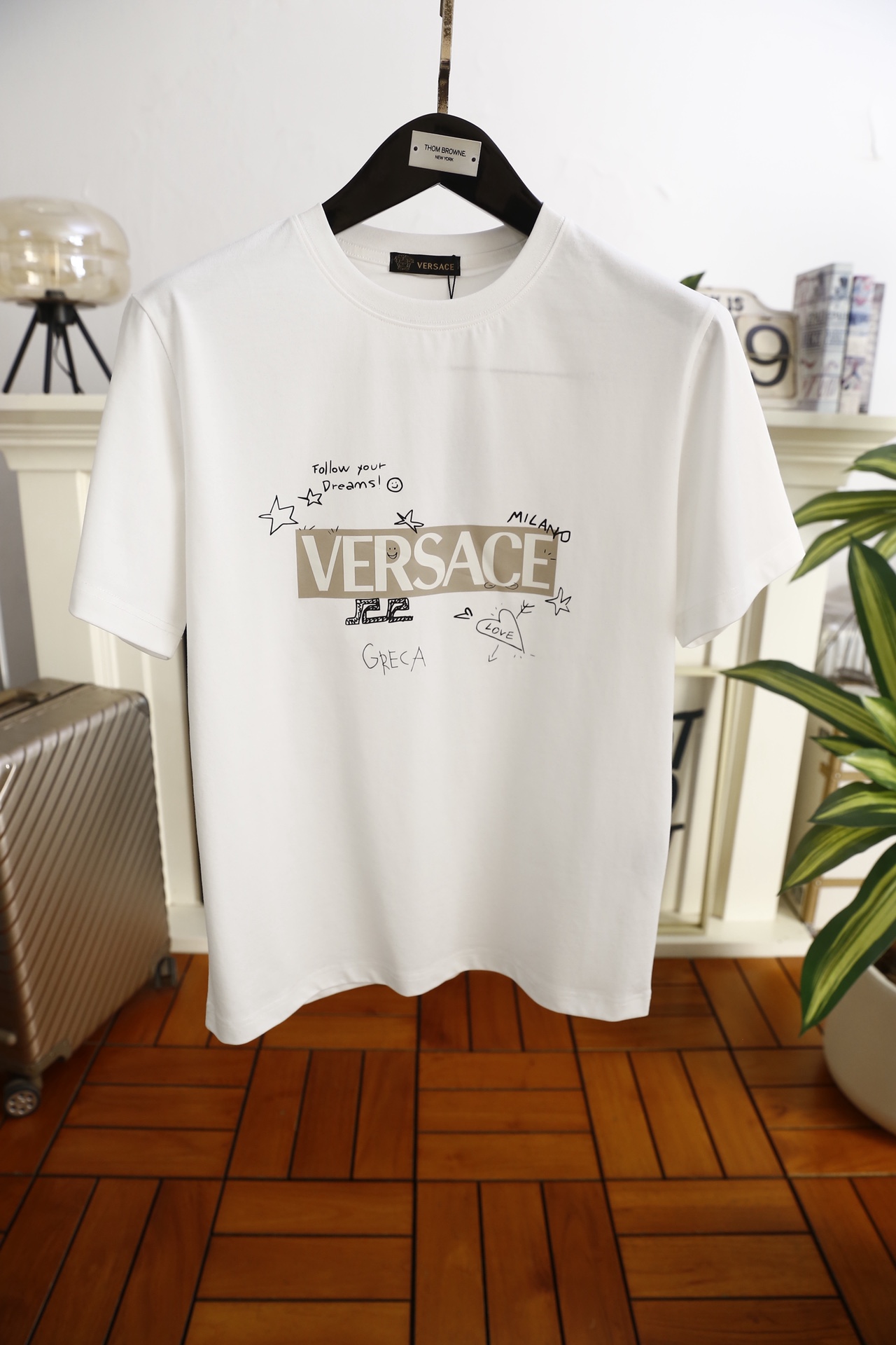 🔥范思哲.（🌾）2026春夏新品🆕时尚男士圆领短袖T恤，甄选高支舒适棉面料，触感细腻软糯，上身透气不闷汗