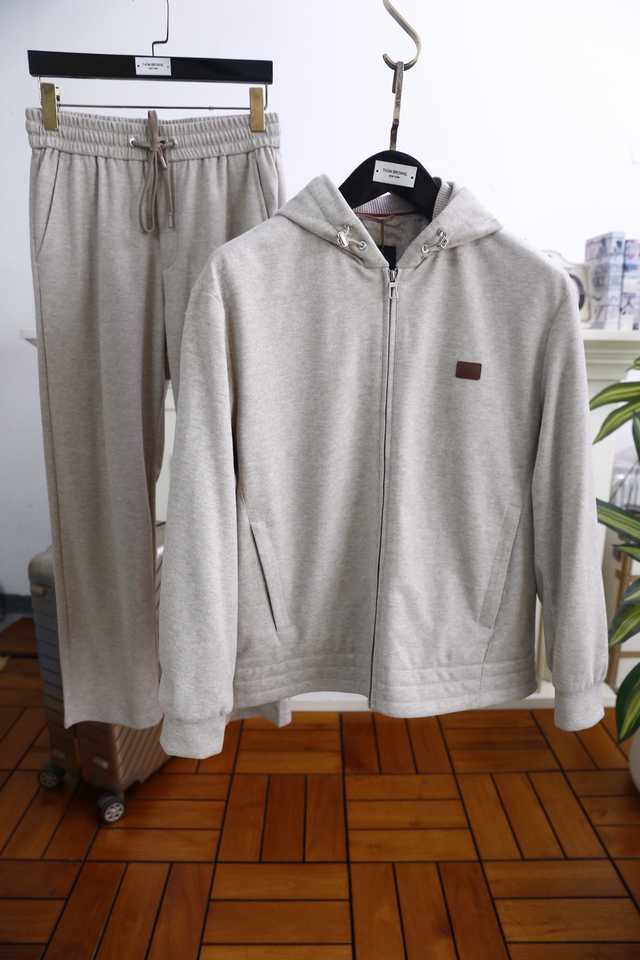 🔥lP🆕.（🌾）2026早春新款！时尚男士原单连帽拉链卫衣套装，采用重磅棉质混纺面料打造，触感柔软且兼具