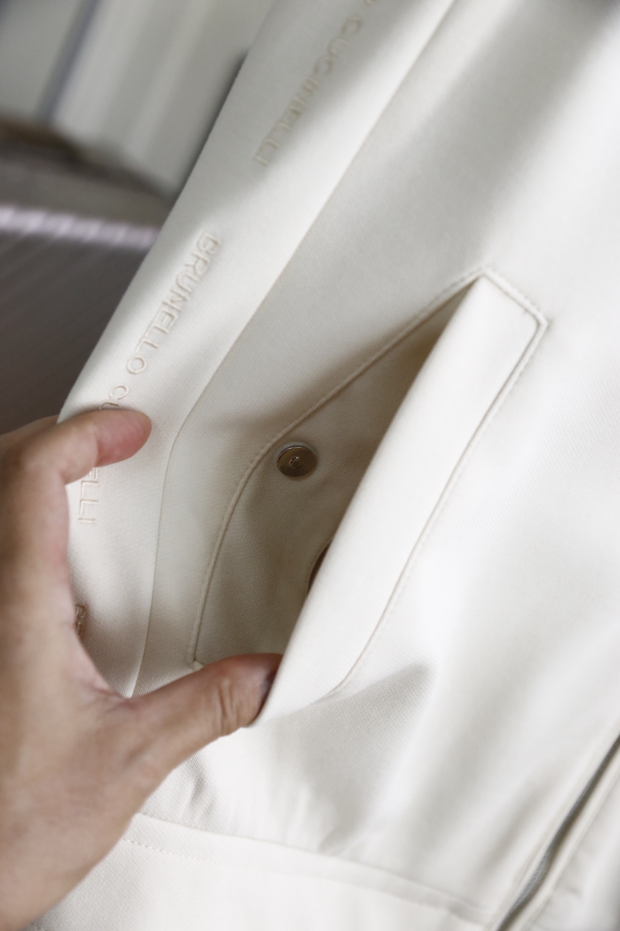 🔥BC.（🌾）2026早春新款🆕时尚男士原单连帽马甲，采用质感柔软且挺括的面料打造，无袖剪裁结合连帽设计