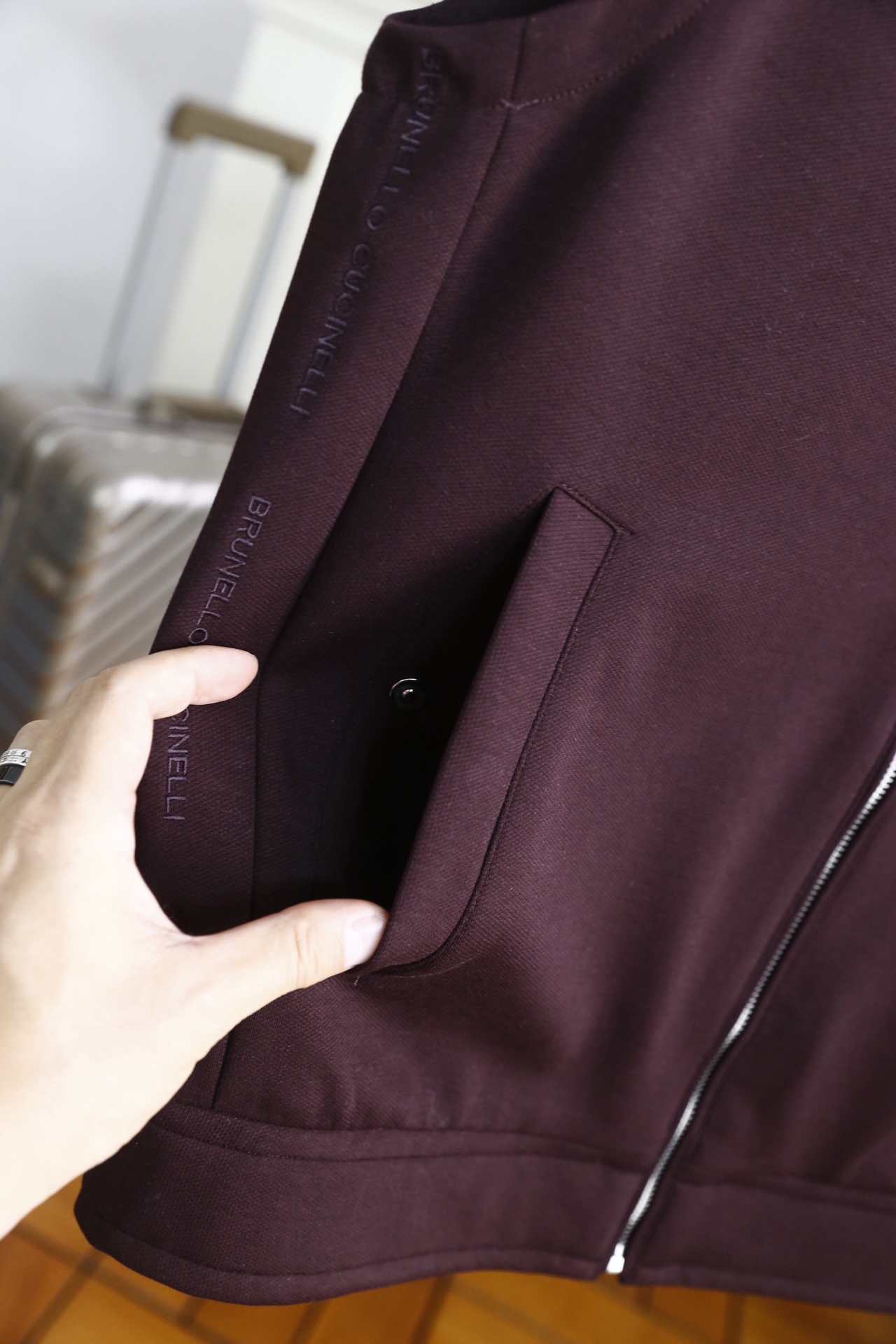 🔥BC.（🌾）2026早春新款🆕时尚男士原单连帽马甲，采用质感柔软且挺括的面料打造，无袖剪裁结合连帽设计