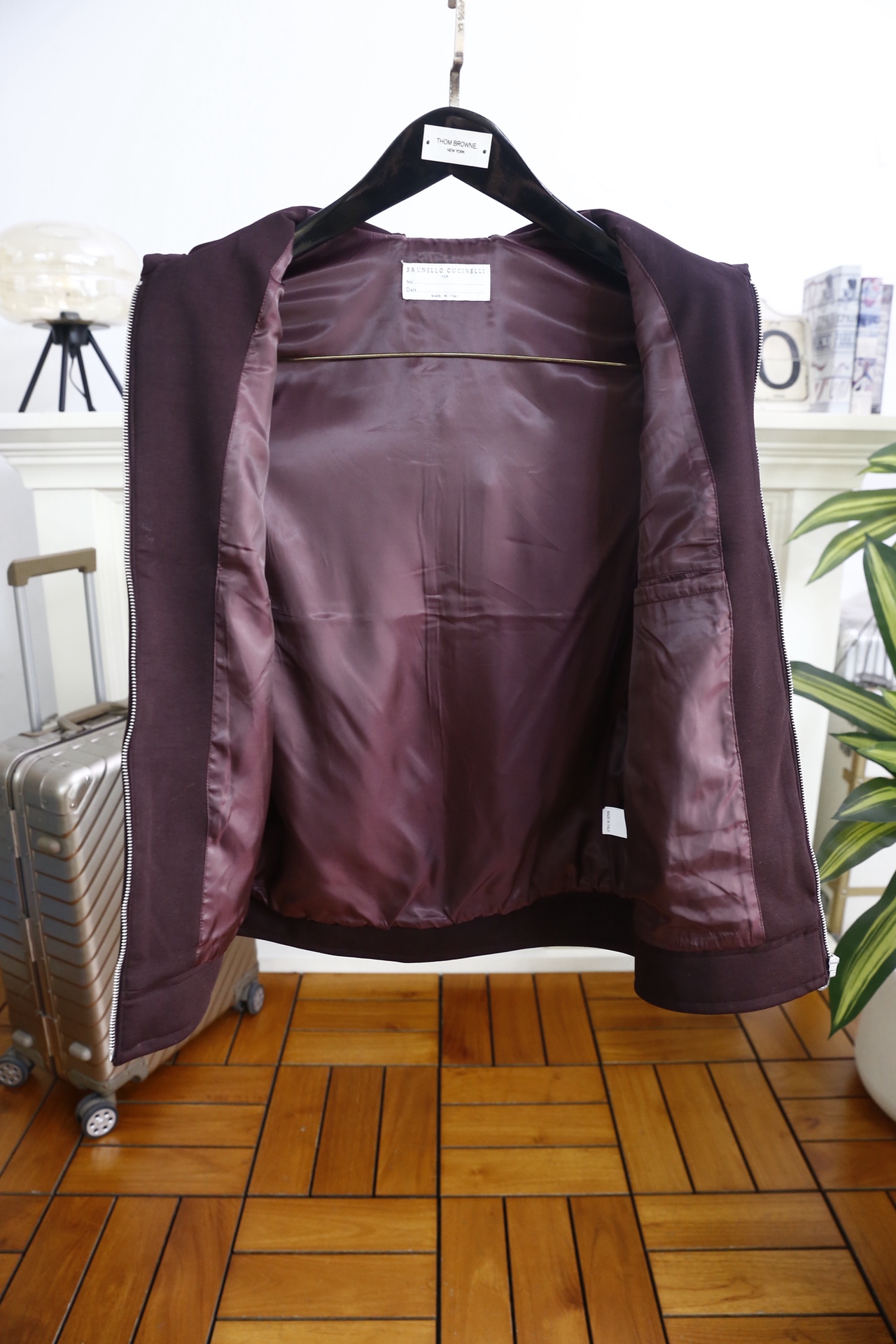 🔥BC.（🌾）2026早春新款🆕时尚男士原单连帽马甲，采用质感柔软且挺括的面料打造，无袖剪裁结合连帽设计