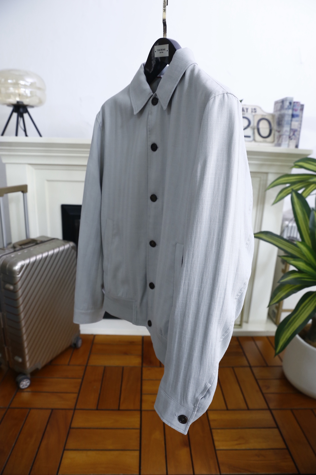 🔥lP🆕.（🌾）2026早春新品！时尚男士原单翻领夹克，采用兼具挺括感与透气性的面料打造，简约利落的单排