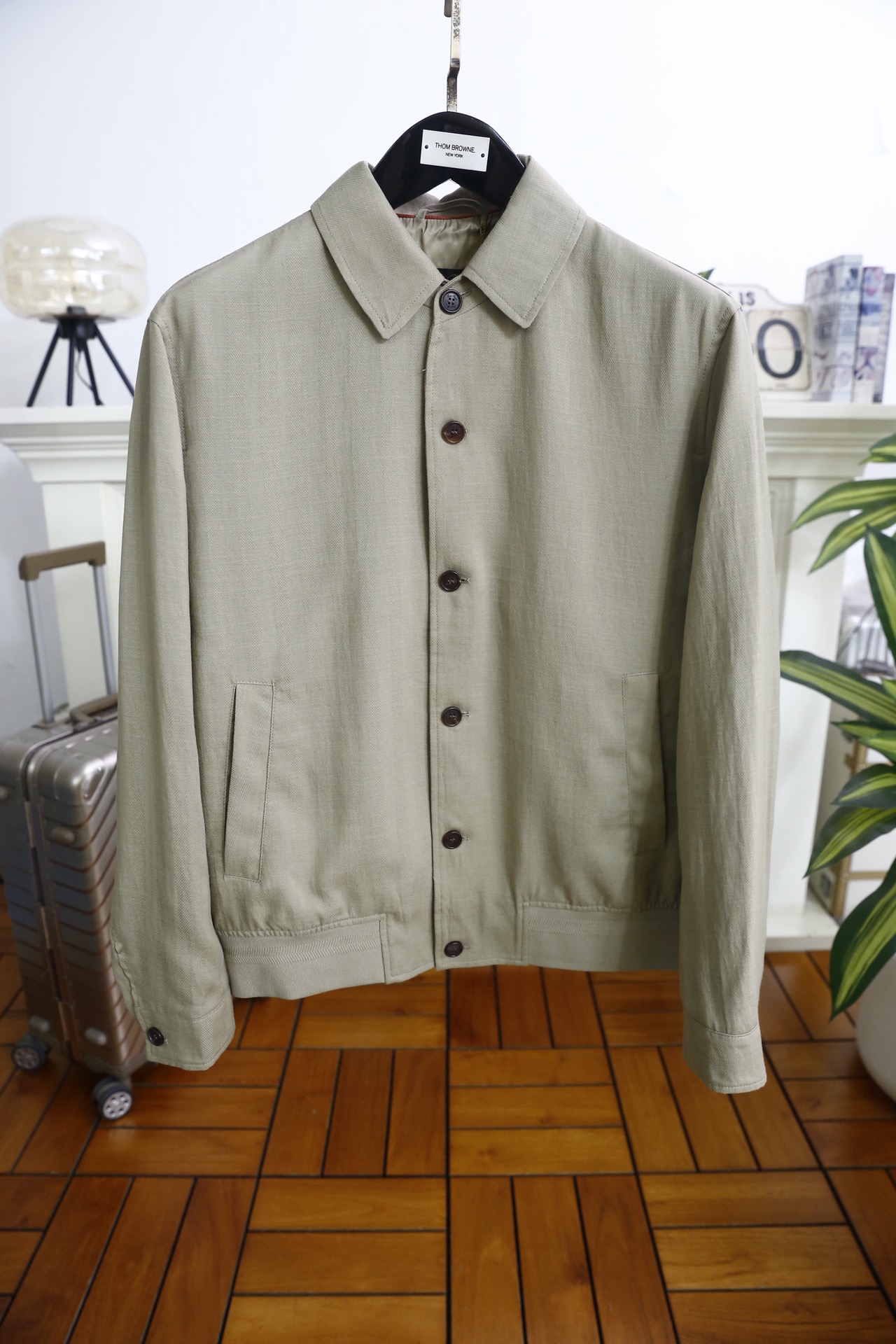 🔥lP🆕.（🌾）2026早春新品！时尚男士原单翻领夹克，采用兼具挺括感与透气性的面料打造，简约利落的单排