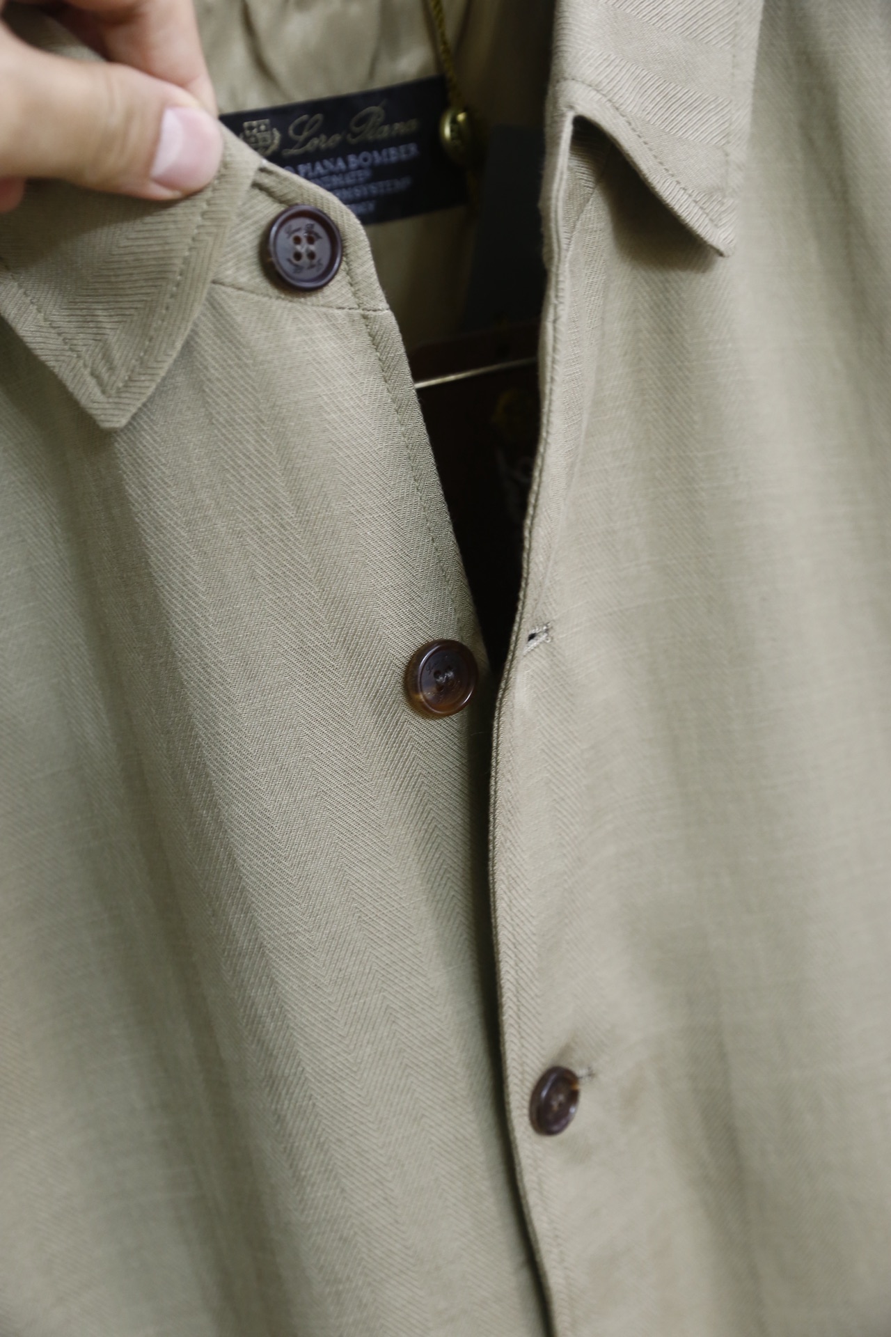 🔥lP🆕.（🌾）2026早春新品！时尚男士原单翻领夹克，采用兼具挺括感与透气性的面料打造，简约利落的单排